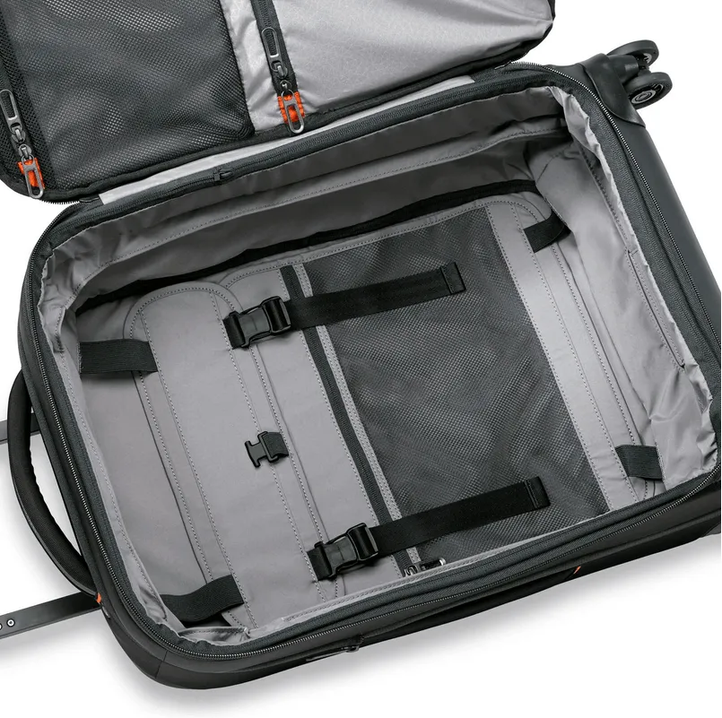 Briggs & Riley ZDX 22 Carry-On Expandable Spinner