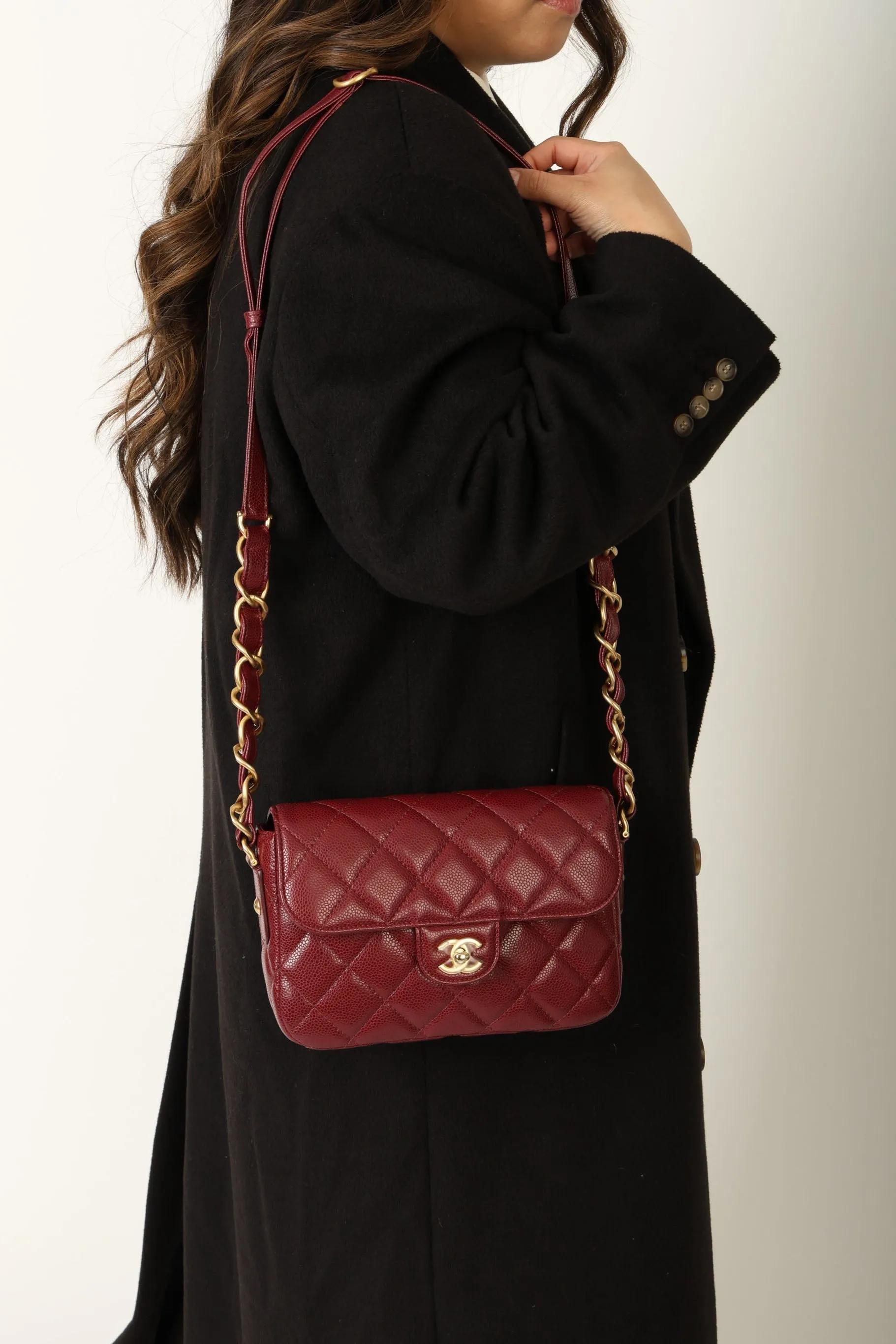 Chanel 2022 Caviar Chain Shoulder Bag
