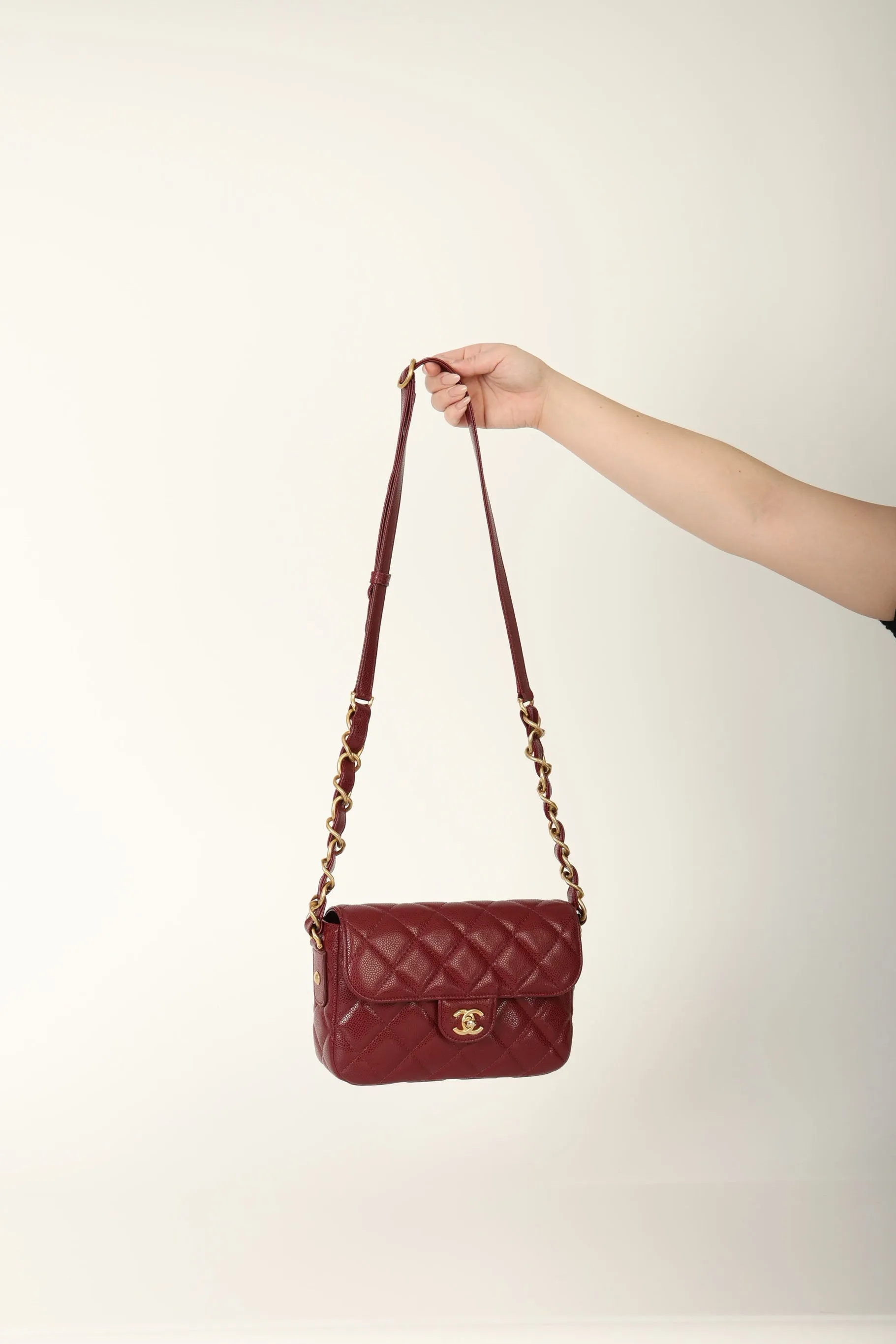 Chanel 2022 Caviar Chain Shoulder Bag