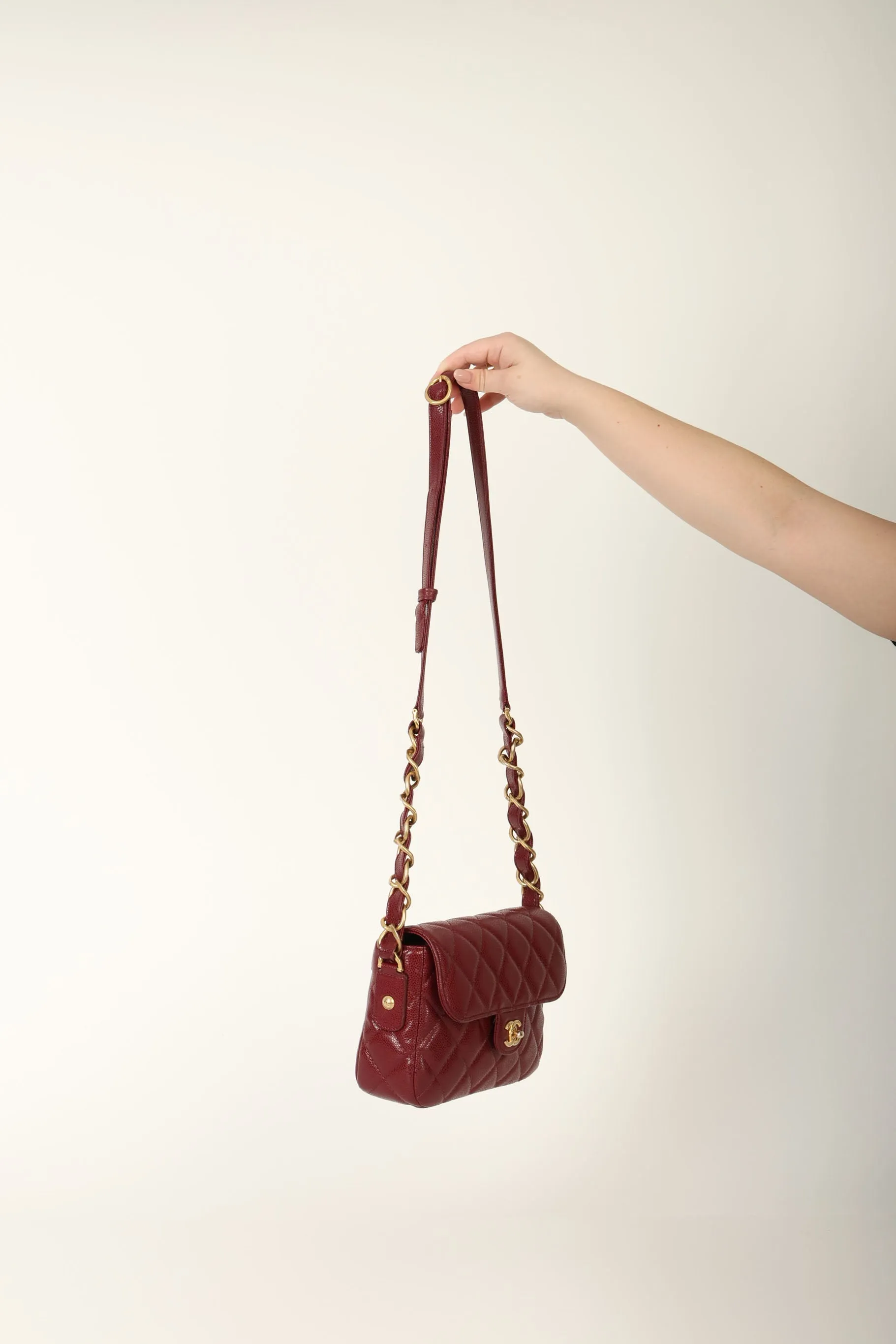 Chanel 2022 Caviar Chain Shoulder Bag