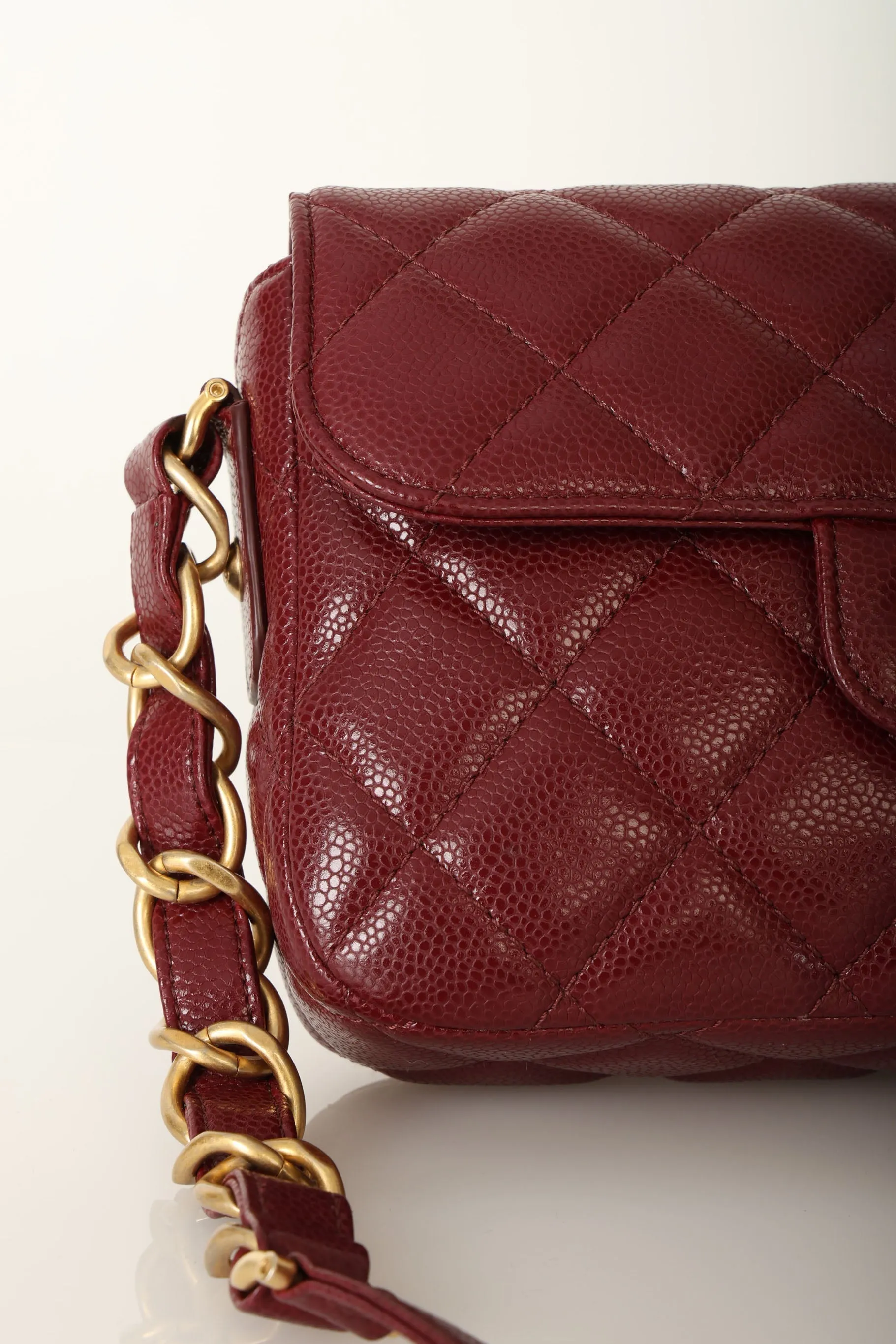 Chanel 2022 Caviar Chain Shoulder Bag
