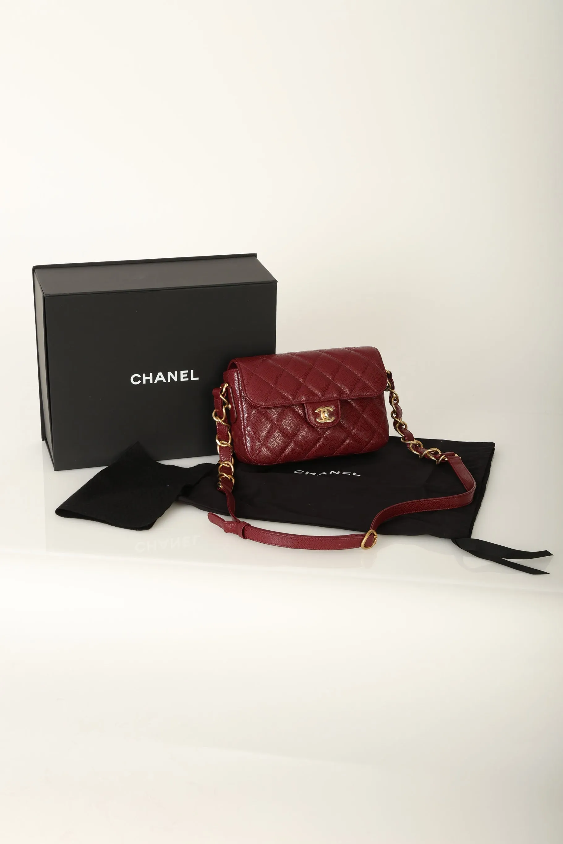 Chanel 2022 Caviar Chain Shoulder Bag
