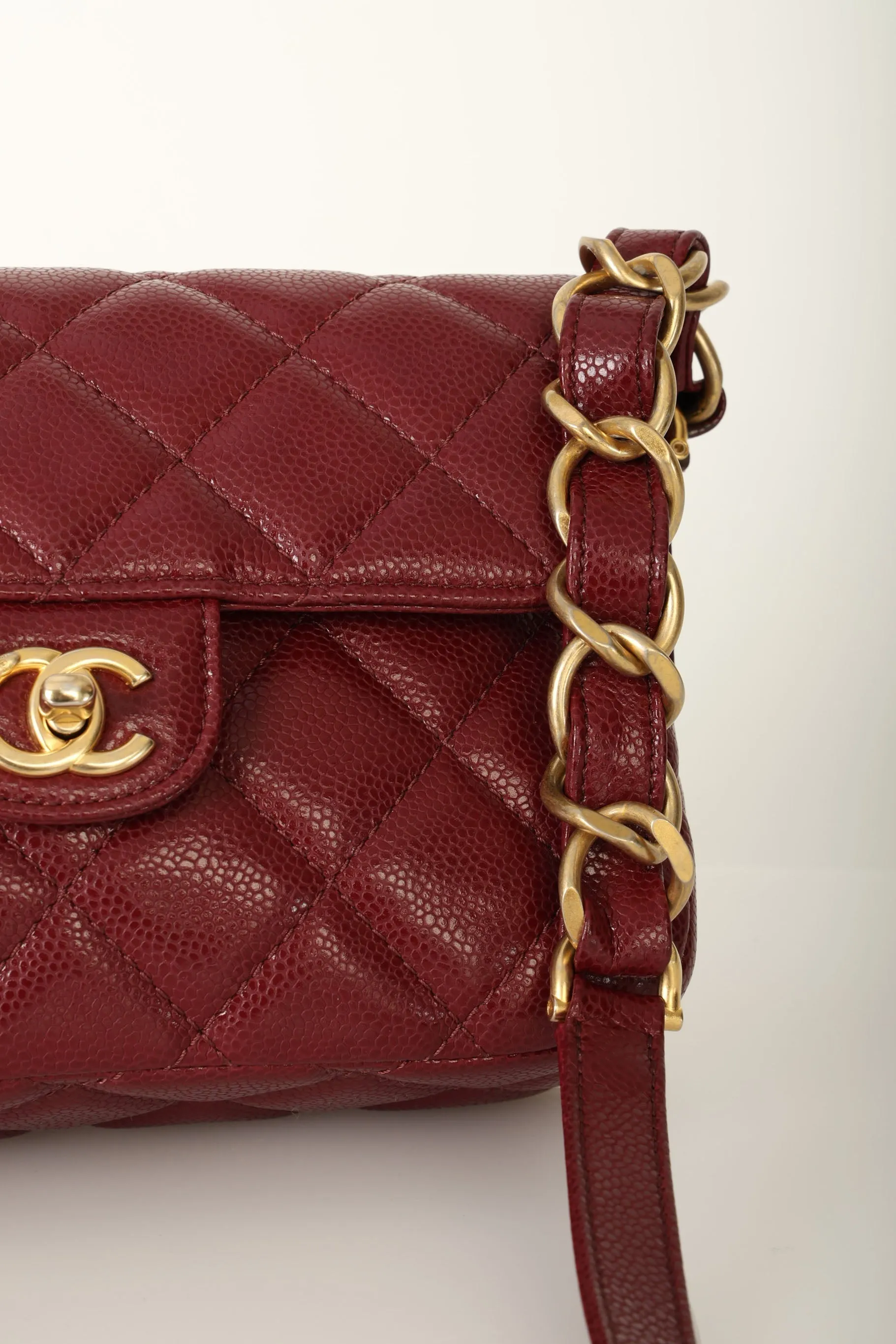 Chanel 2022 Caviar Chain Shoulder Bag