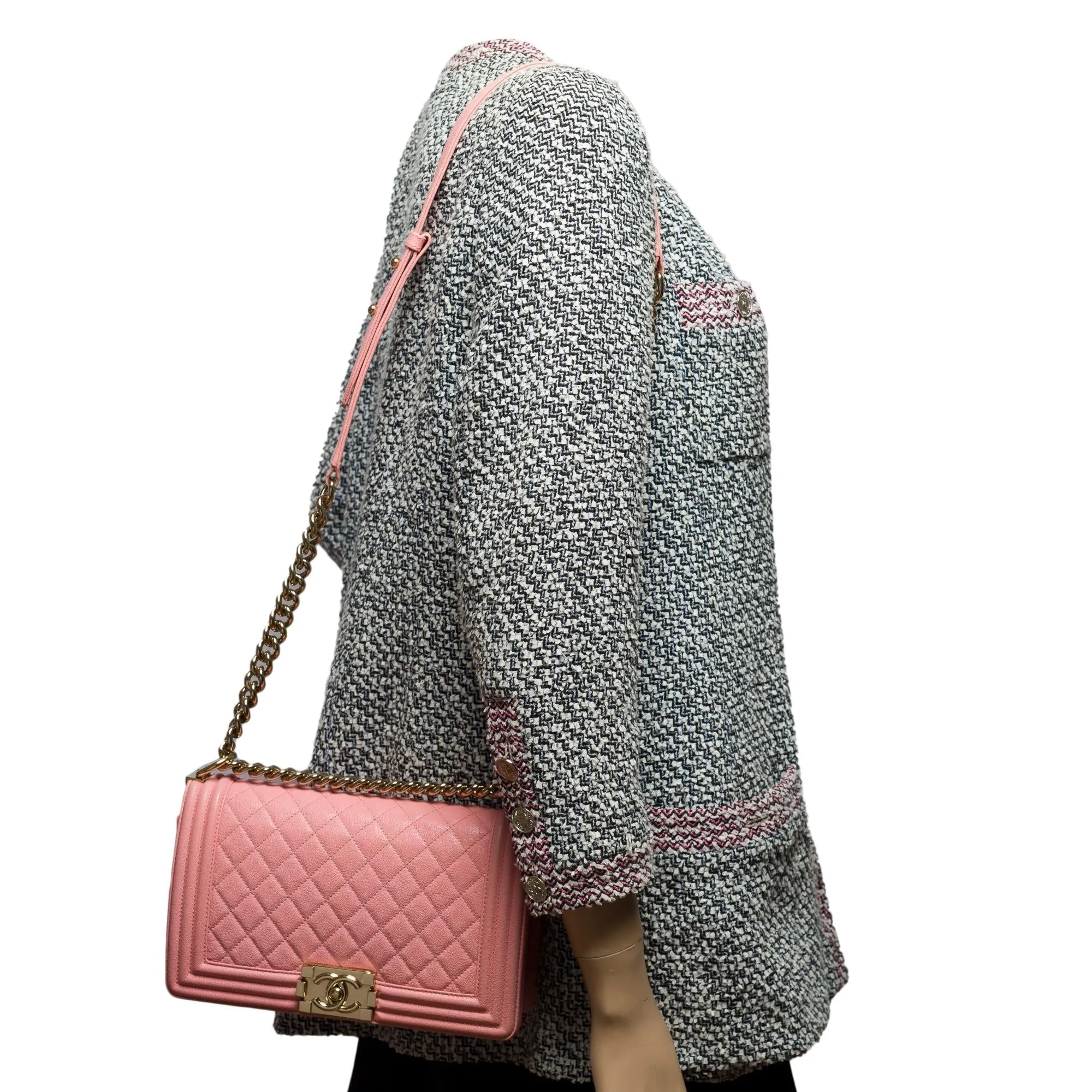 CHANEL Amazing Boy Old medium shoulder bag in Pink caviar quilted leather, SHW