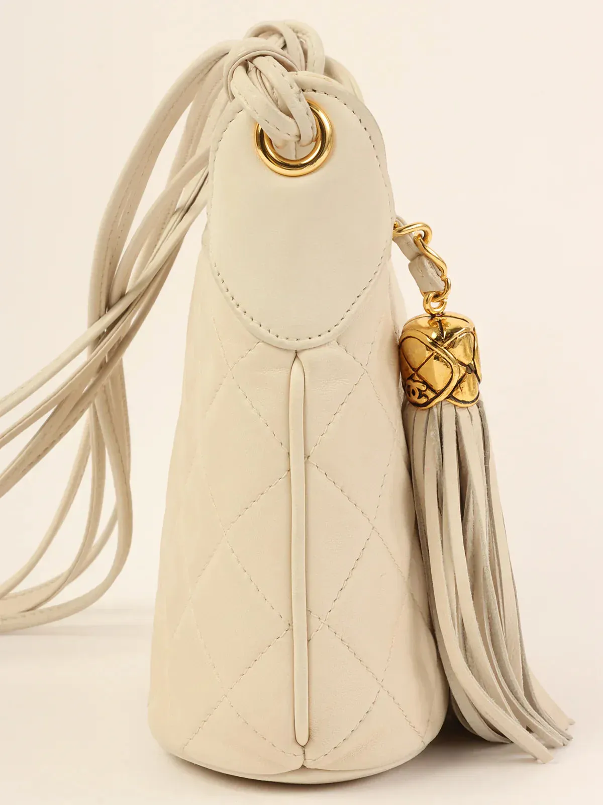 CHANEL Around 1990 Made Cc Mark Stitch Tassel Design Shoulder Bag White