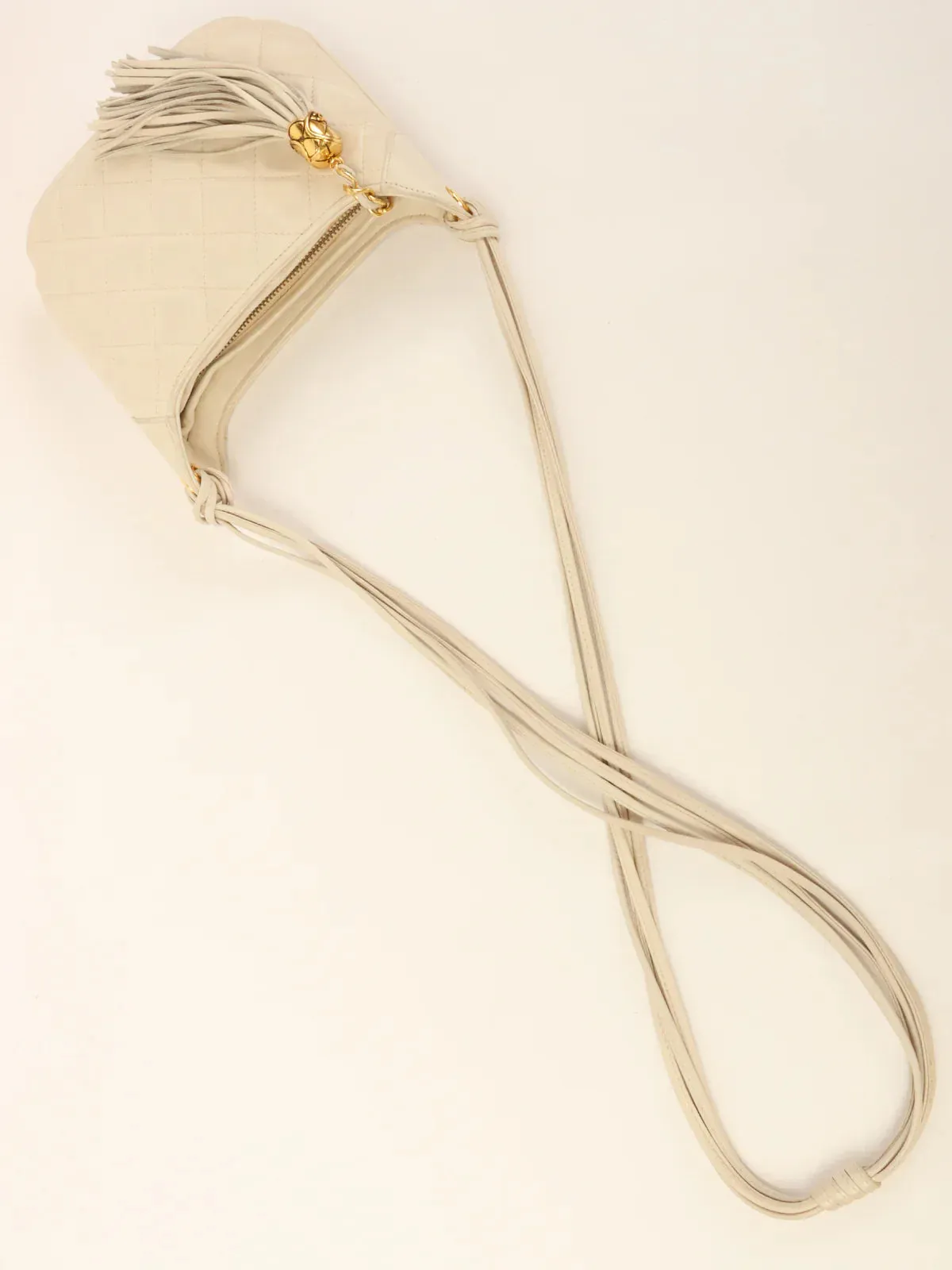 CHANEL Around 1990 Made Cc Mark Stitch Tassel Design Shoulder Bag White