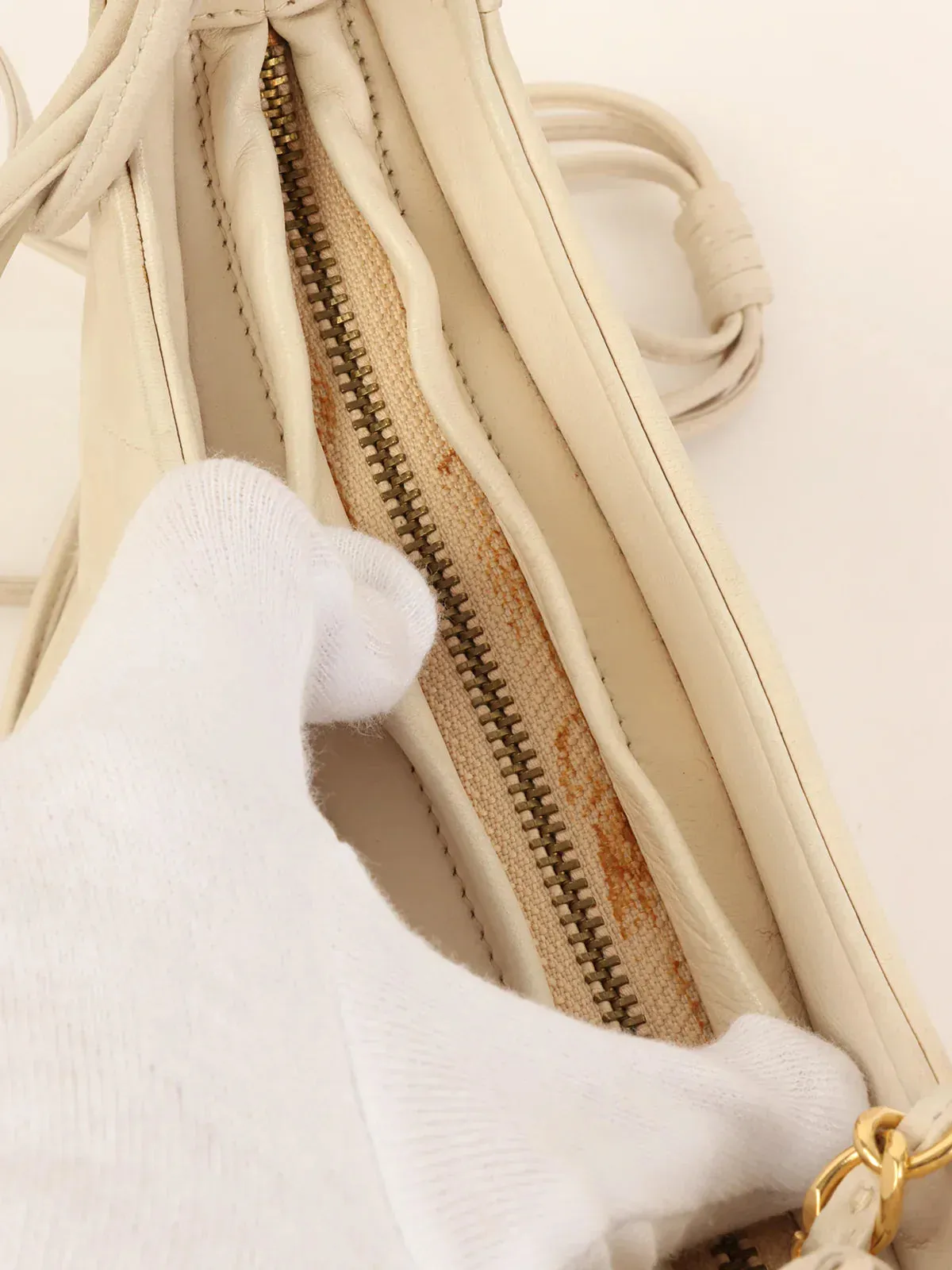 CHANEL Around 1990 Made Cc Mark Stitch Tassel Design Shoulder Bag White