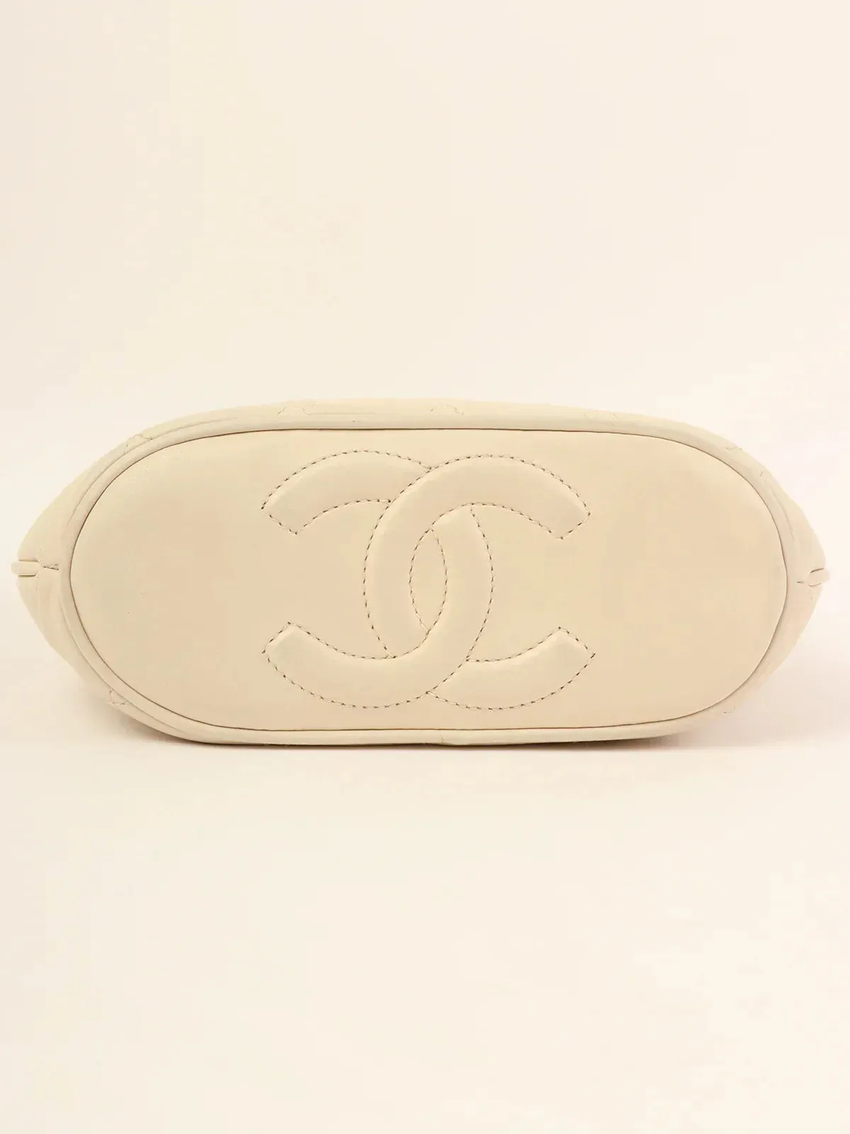CHANEL Around 1990 Made Cc Mark Stitch Tassel Design Shoulder Bag White
