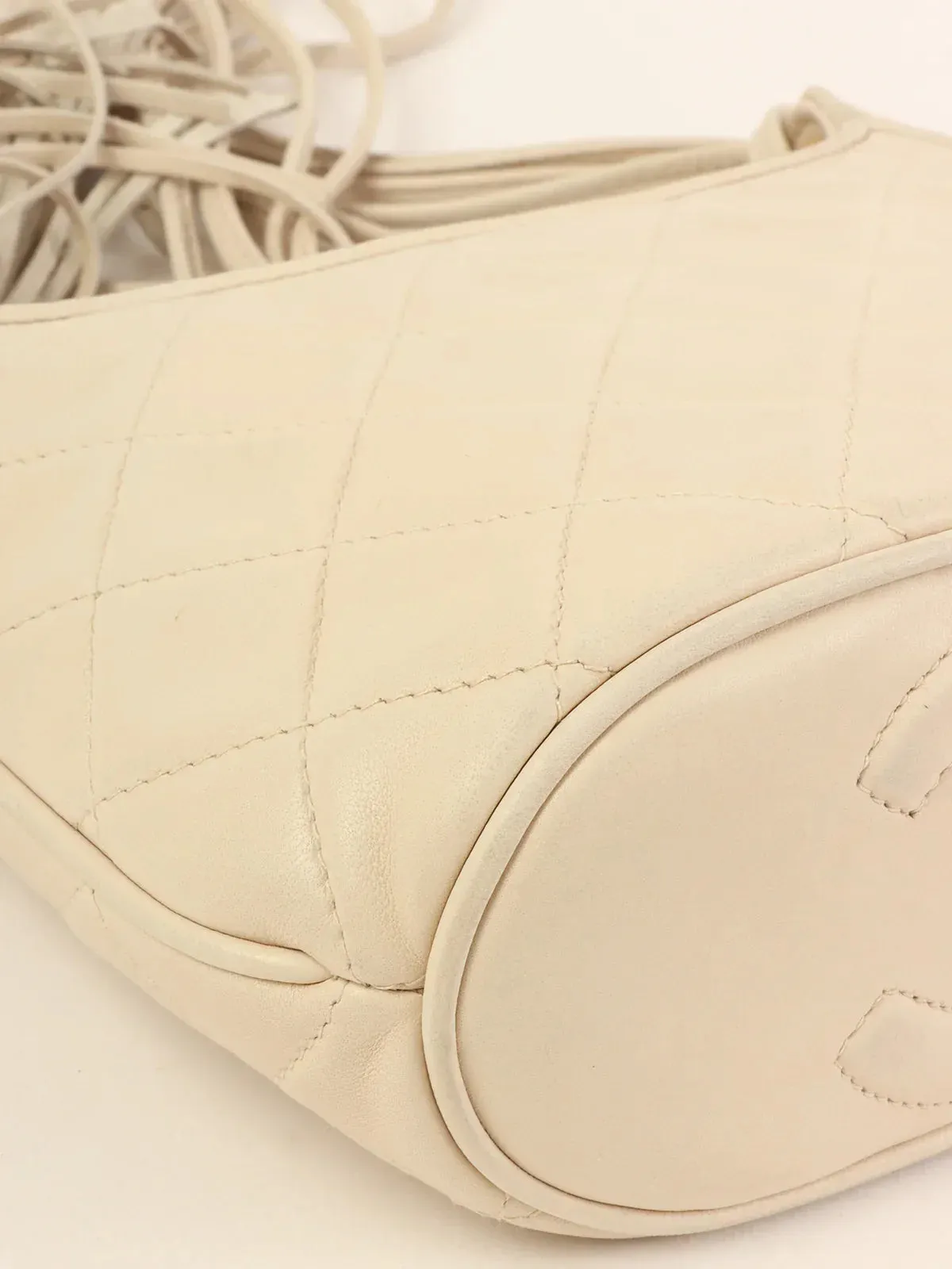 CHANEL Around 1990 Made Cc Mark Stitch Tassel Design Shoulder Bag White