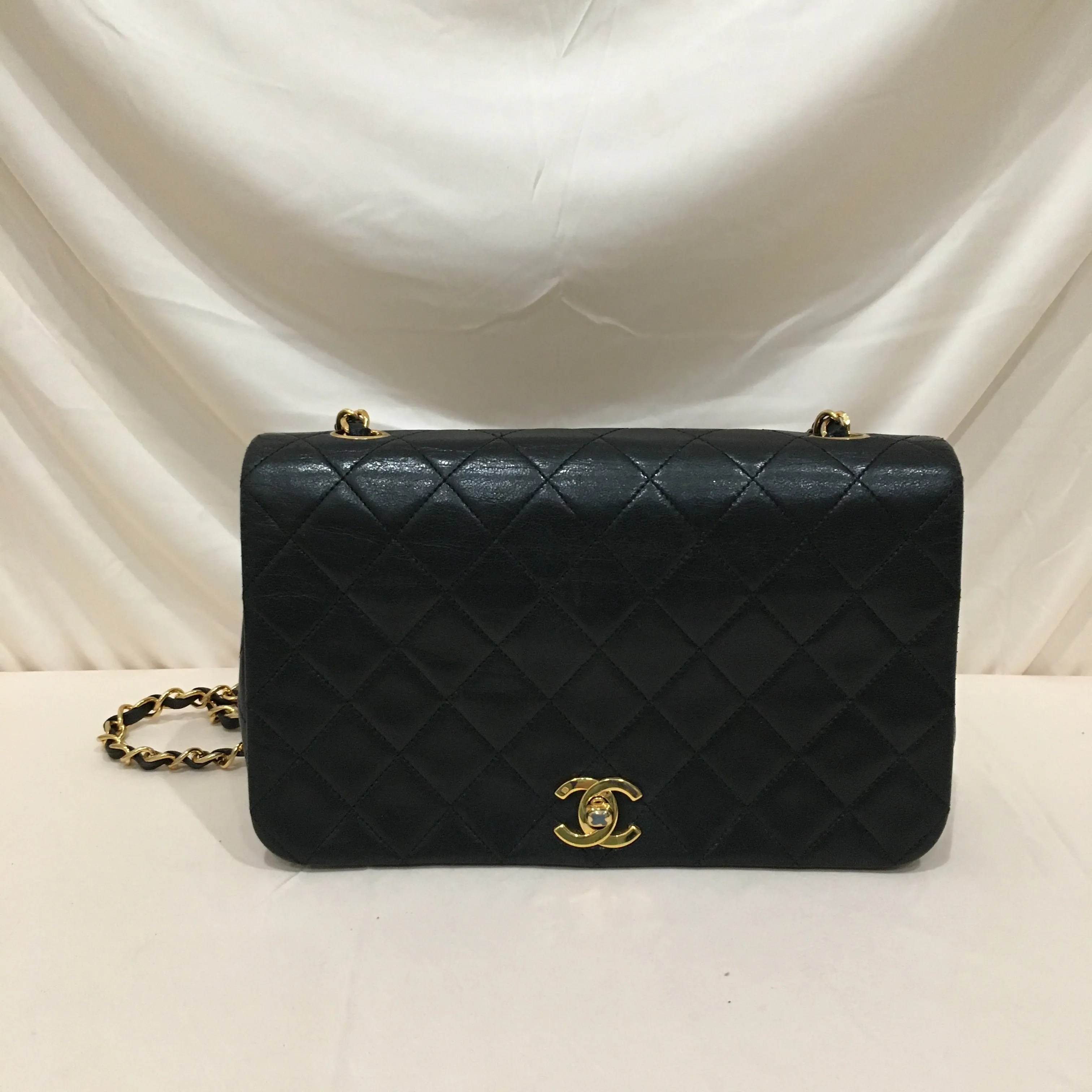 Chanel Black Leather Vintage Single Flap Shoulder Bag Sku# 73023
