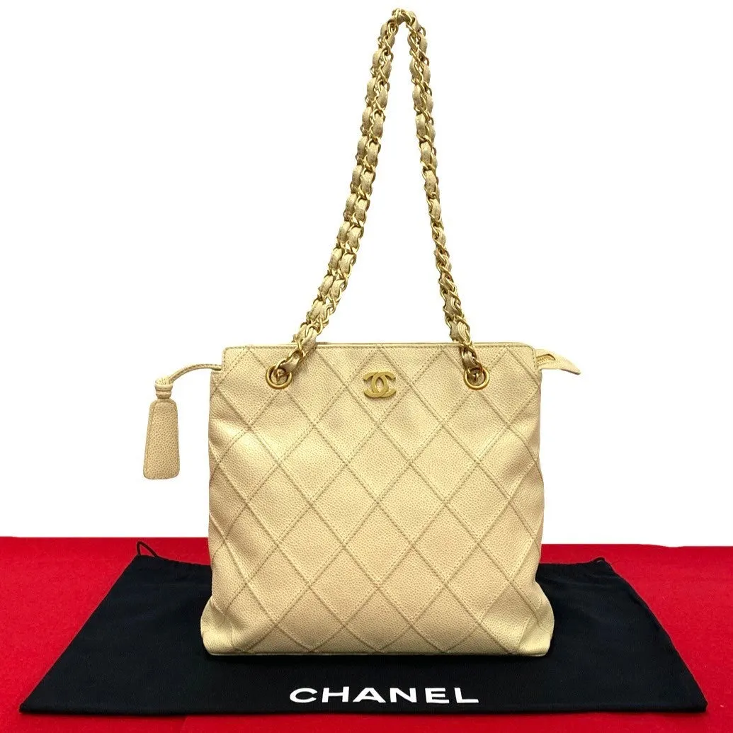 Chanel CC Caviar Shoulder Bag  Leather Shoulder Bag in Good condition