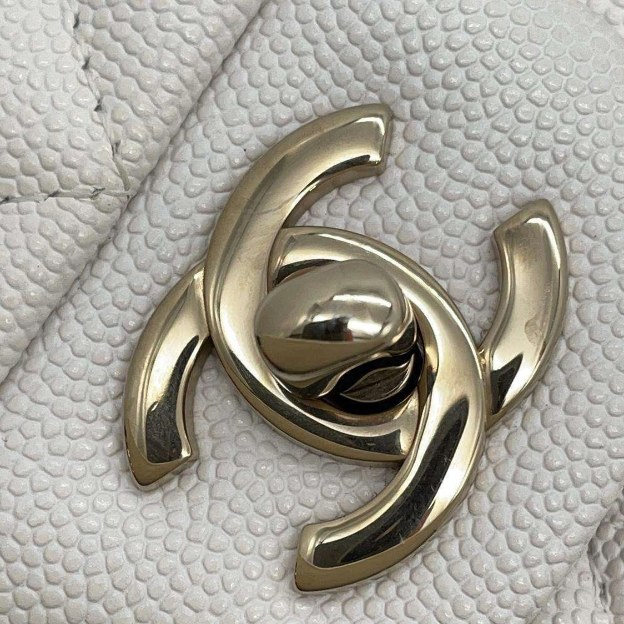 Chanel Chain Shoulder Bag Matelasse Coco Mark Caviar Skin A01113 Double Flap CHANEL White