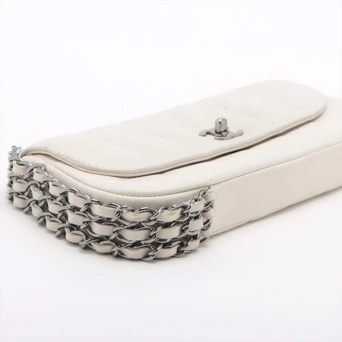 Chanel Chocolate Bar in Chain Shoulder Bag White Silver G  8th