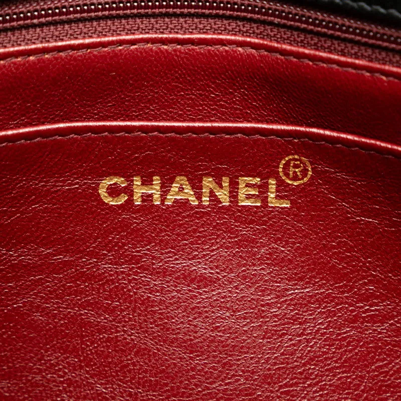 Chanel Diana Flap Crossbody Bag  Leather Shoulder Bag in Good condition