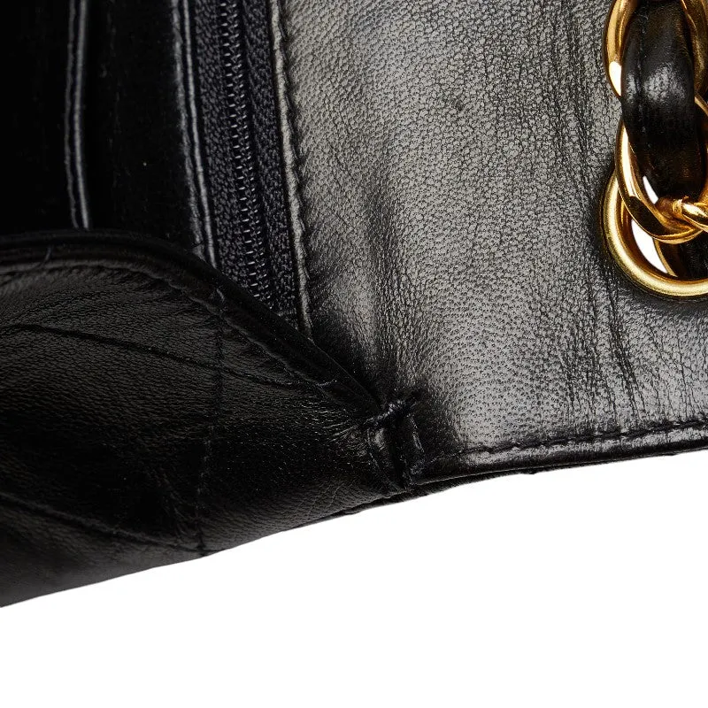 Chanel Jumbo Quilted Leather Single Flap Bag Leather Shoulder Bag in Good condition