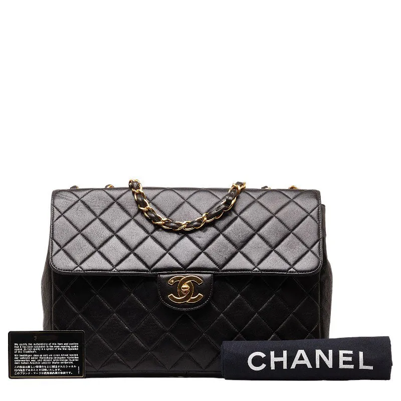 Chanel Jumbo Quilted Leather Single Flap Bag Leather Shoulder Bag in Good condition