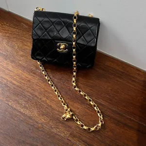 Chanel Preloved Leather Chain Shoulder Bag AF510 Black