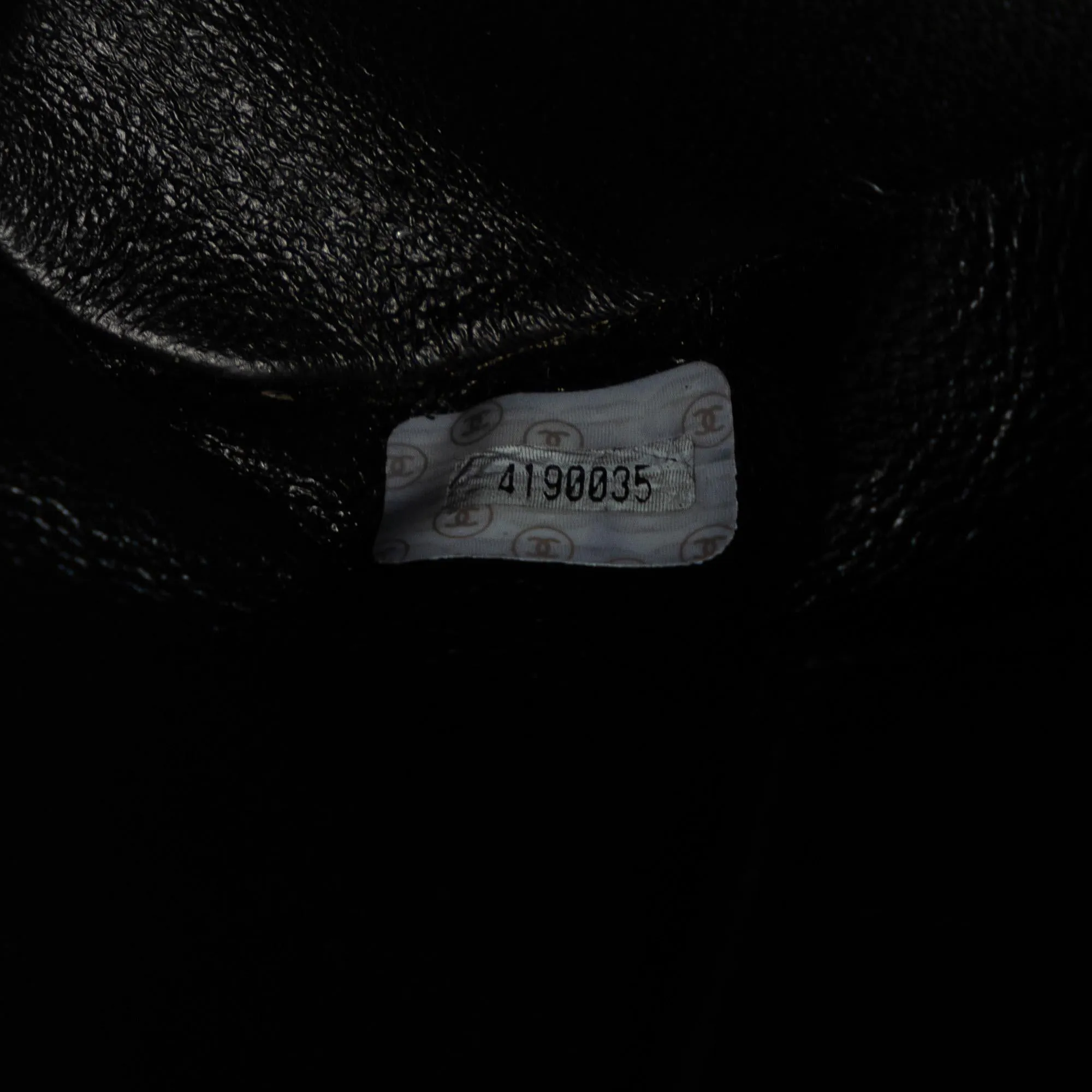 Chanel Quilted Lambskin Dome Shoulder Bag (SHG-BDgoe5)