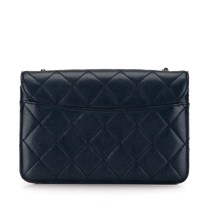 Chanel Quilted Leather Beauty Lock Shoulder Bag Leather Shoulder Bag in Good condition