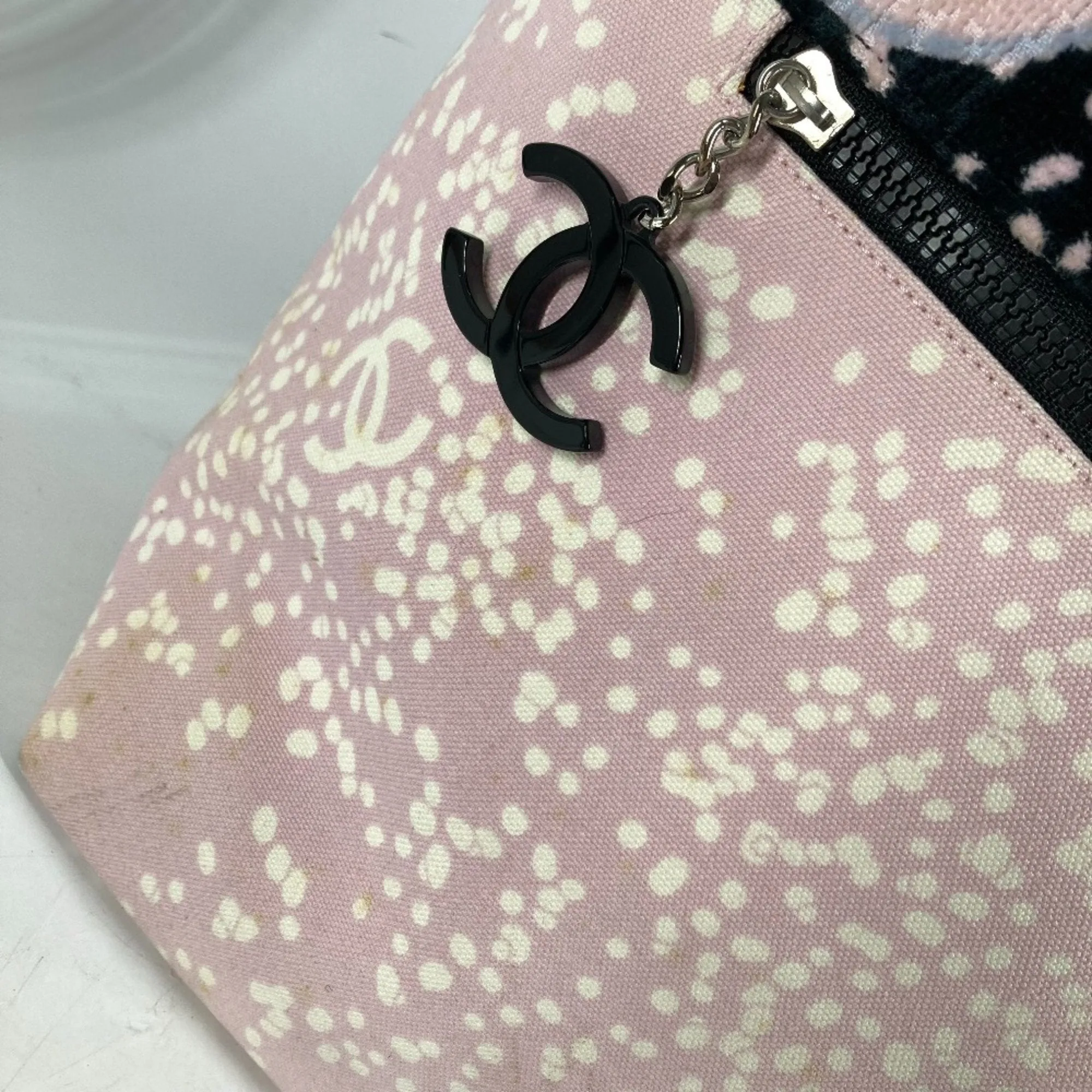 CHANEL Shopping Shoulder Bag