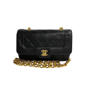 CHANEL Shoulder Bag lambskin black Matrasse