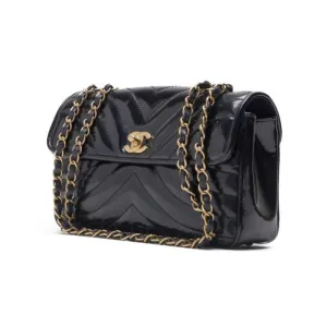 Chanel V-stick Turn-Lock Chain Shoulder Emal Black  Shoulder Bag  Shoulder Bag Mini Shoulder Ladies Bag Hybrid ?? Ship?? SS Himalan Bookstore Online