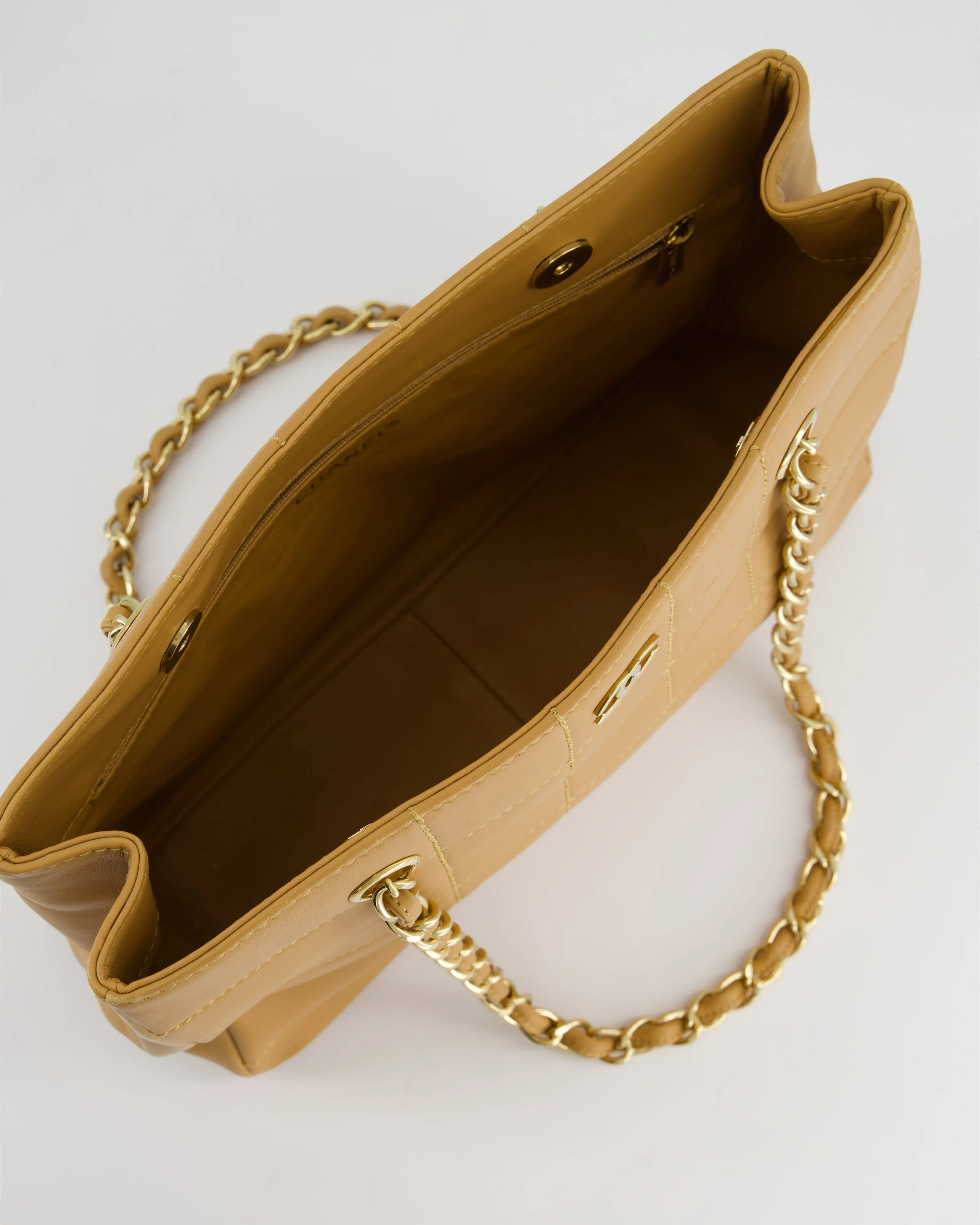 Chanel Vintage Beige Stitched Shoulder Bag in Lambskin Leather with Champagne Gold Hardware