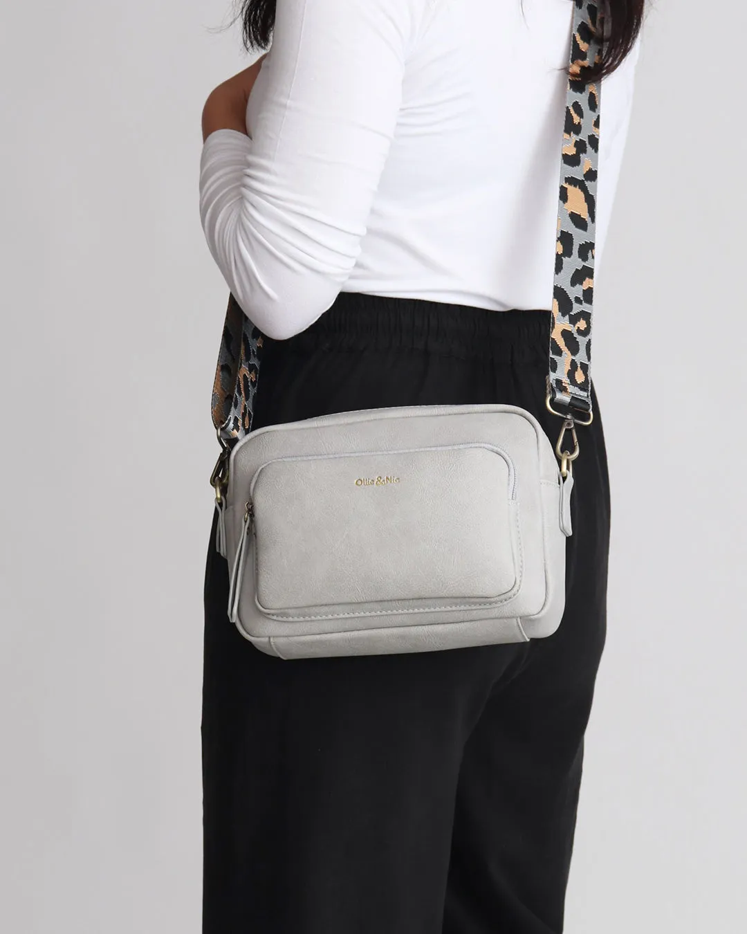 Doyle Crossbody - Light Grey