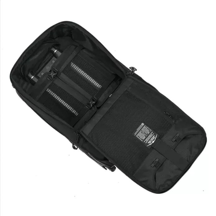 Eagle Creek Tarmac Xe 2-Wheel International Carry On