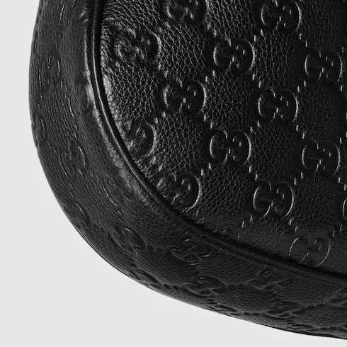 GG Emblem medium shoulder bag