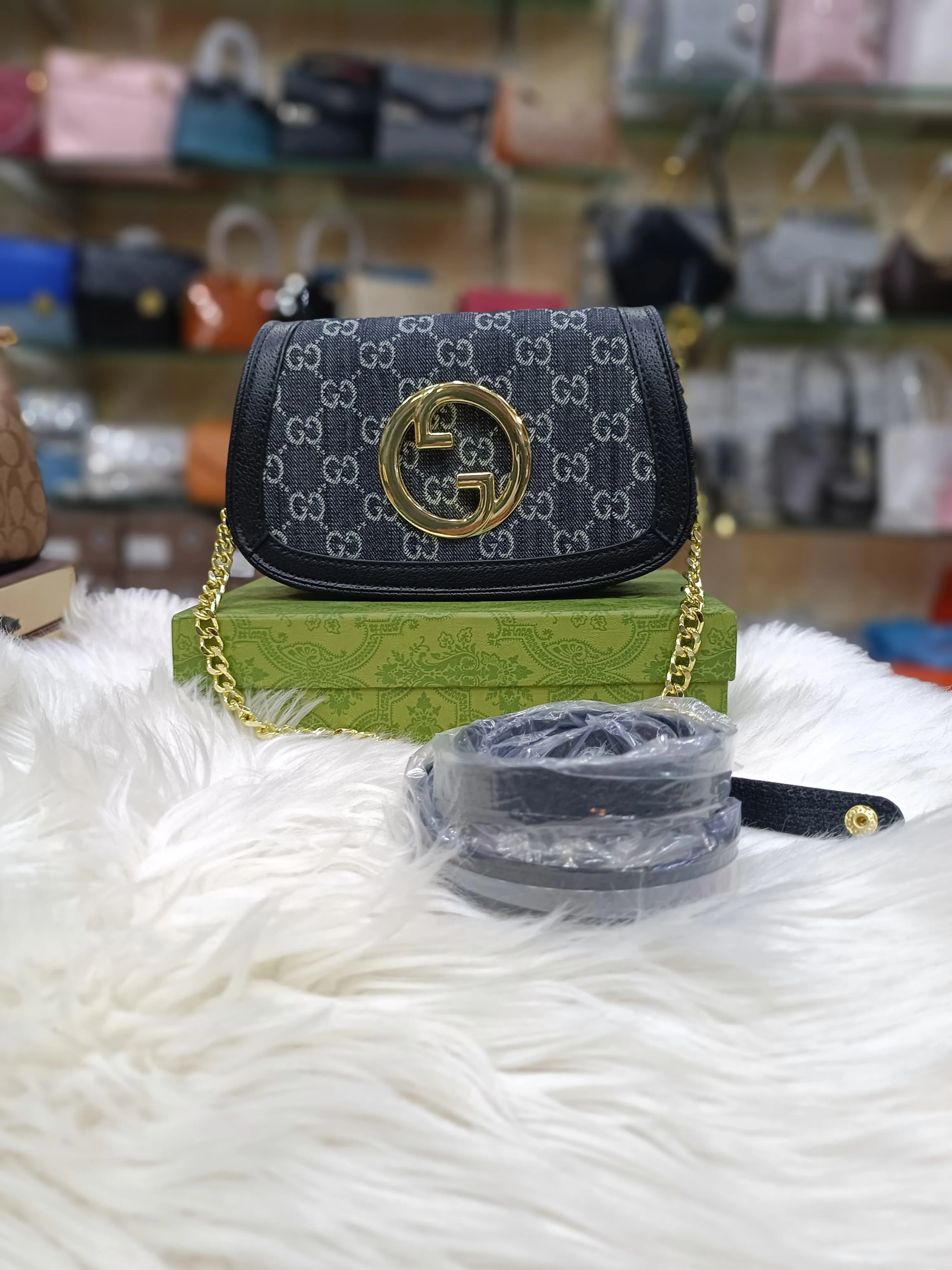 GUCCI BLONDIE SMALL SHOULDER BAG ?C LUXURY & STYLE (Black/Grey)