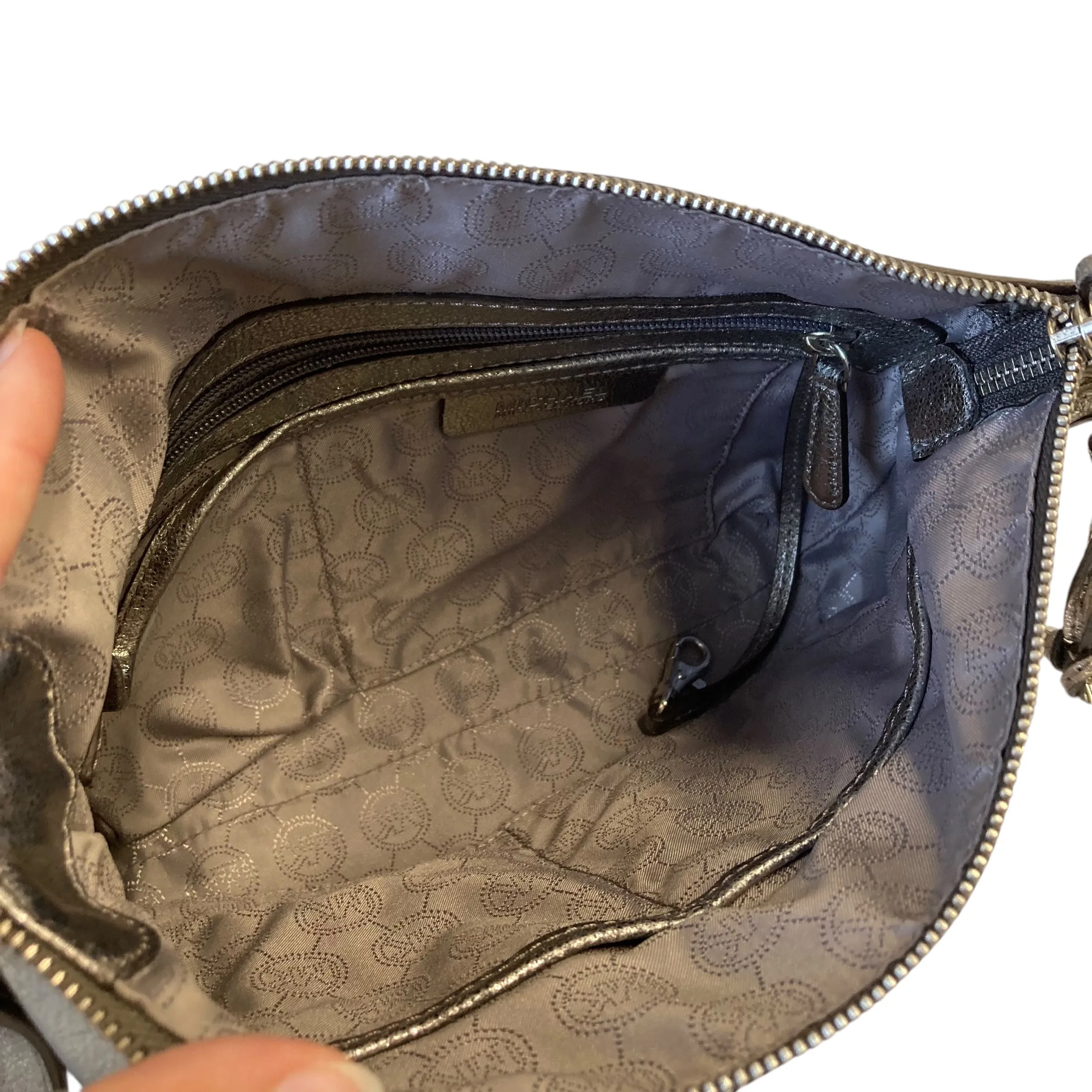 Handbag Designer By Michael Kors In Silver, Size:Medium