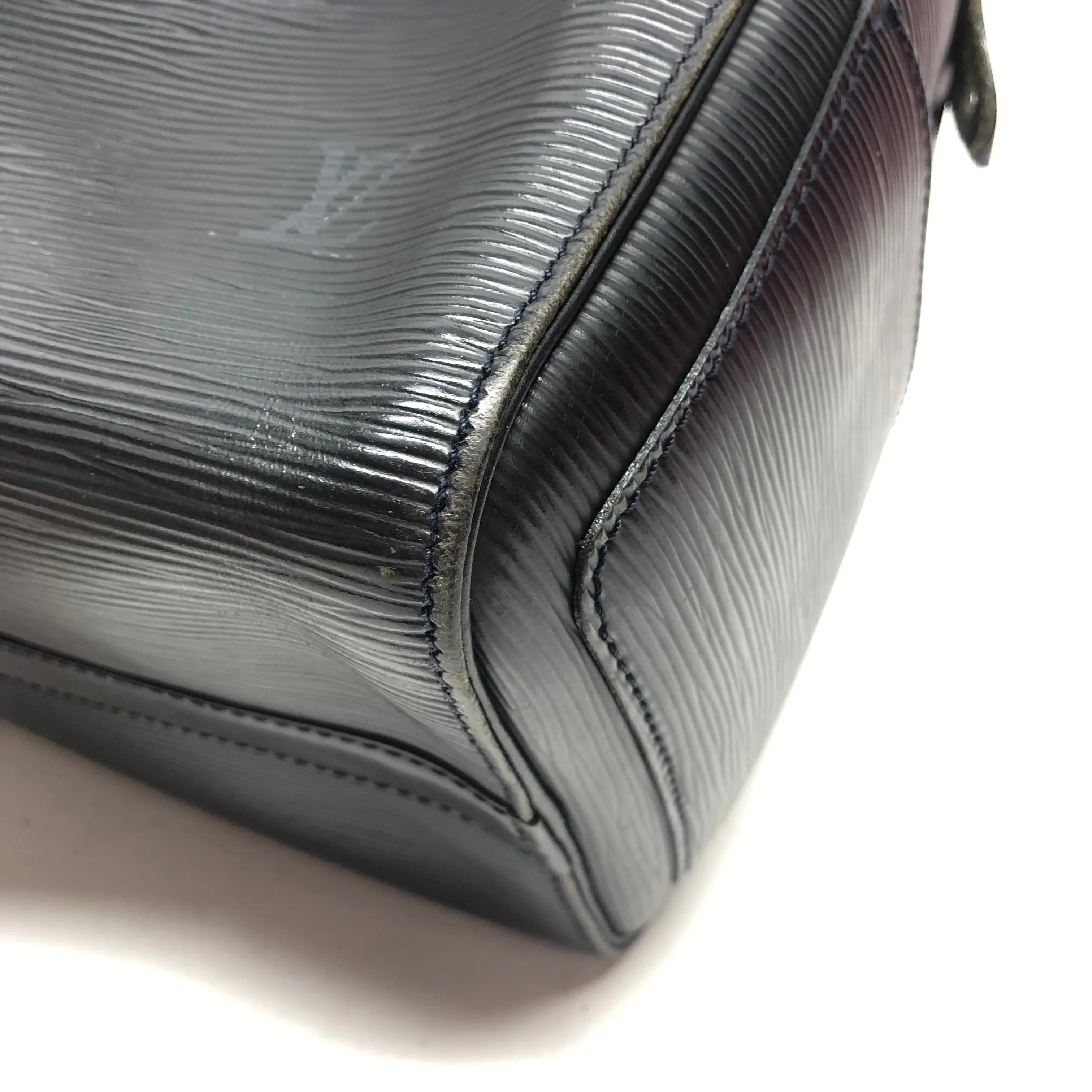 Handbag Luxury Designer By Louis Vuitton, Size: Small