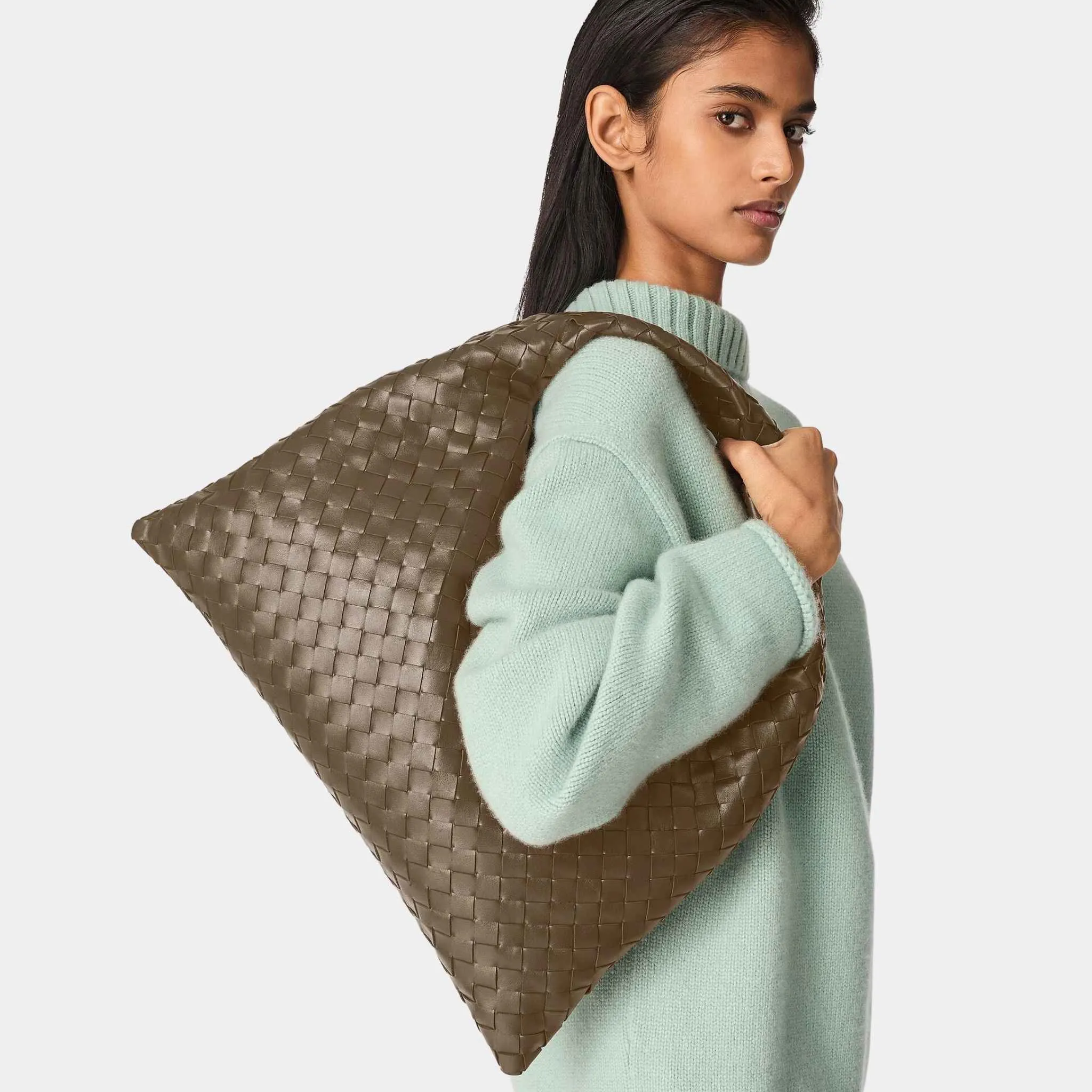 Hop Shoulder Bag