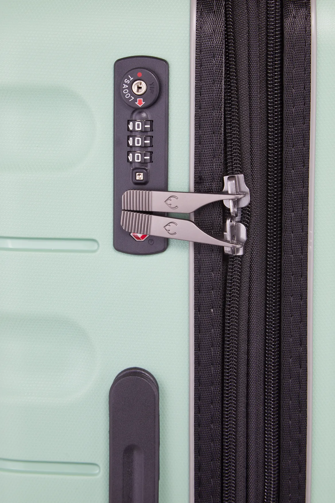 Lincoln 80cm Suitcase