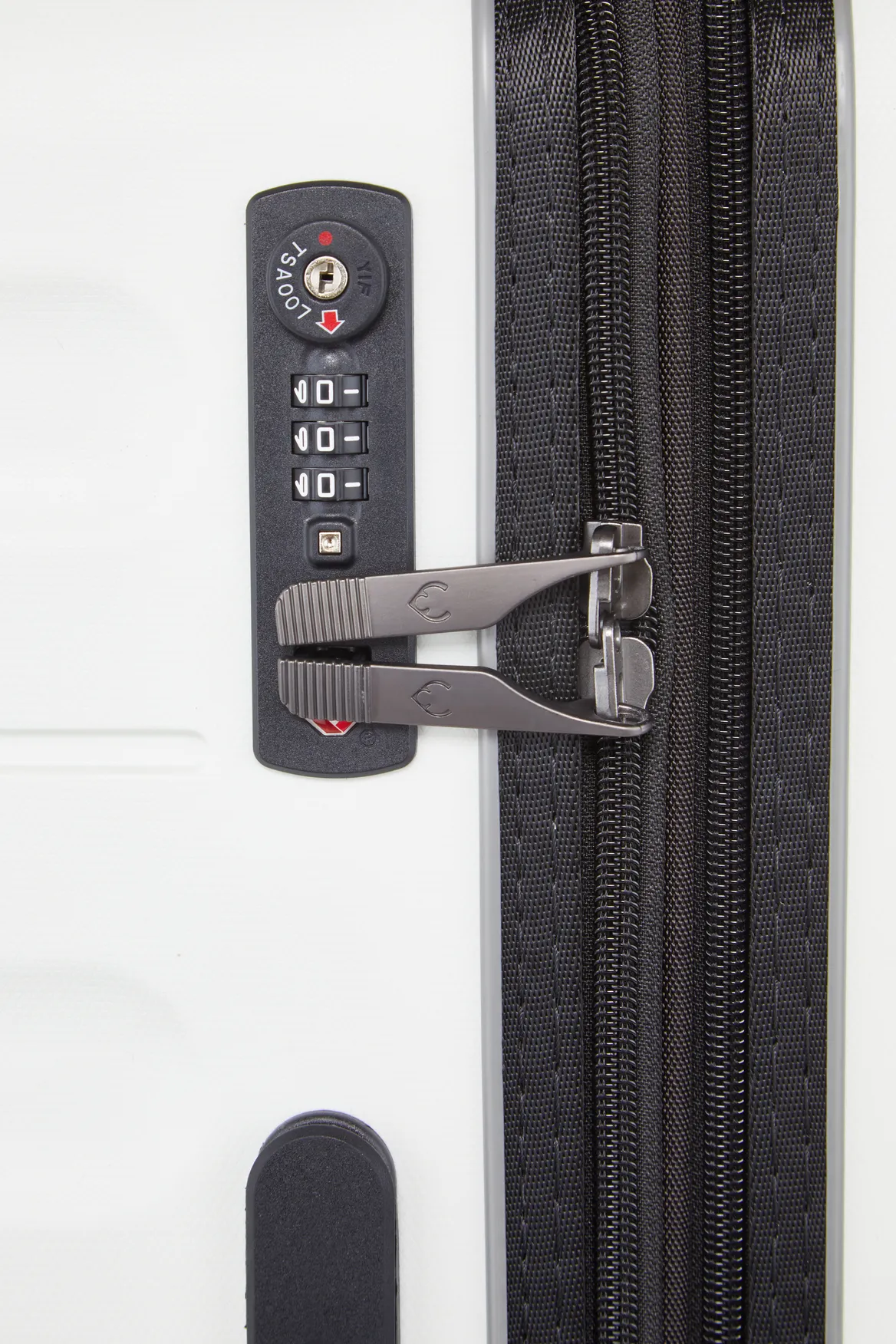 Lincoln Check-In 68cm Suitcase