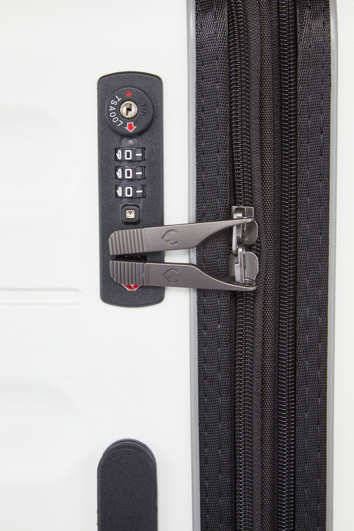 Lincoln Check-In 80cm Suitcase