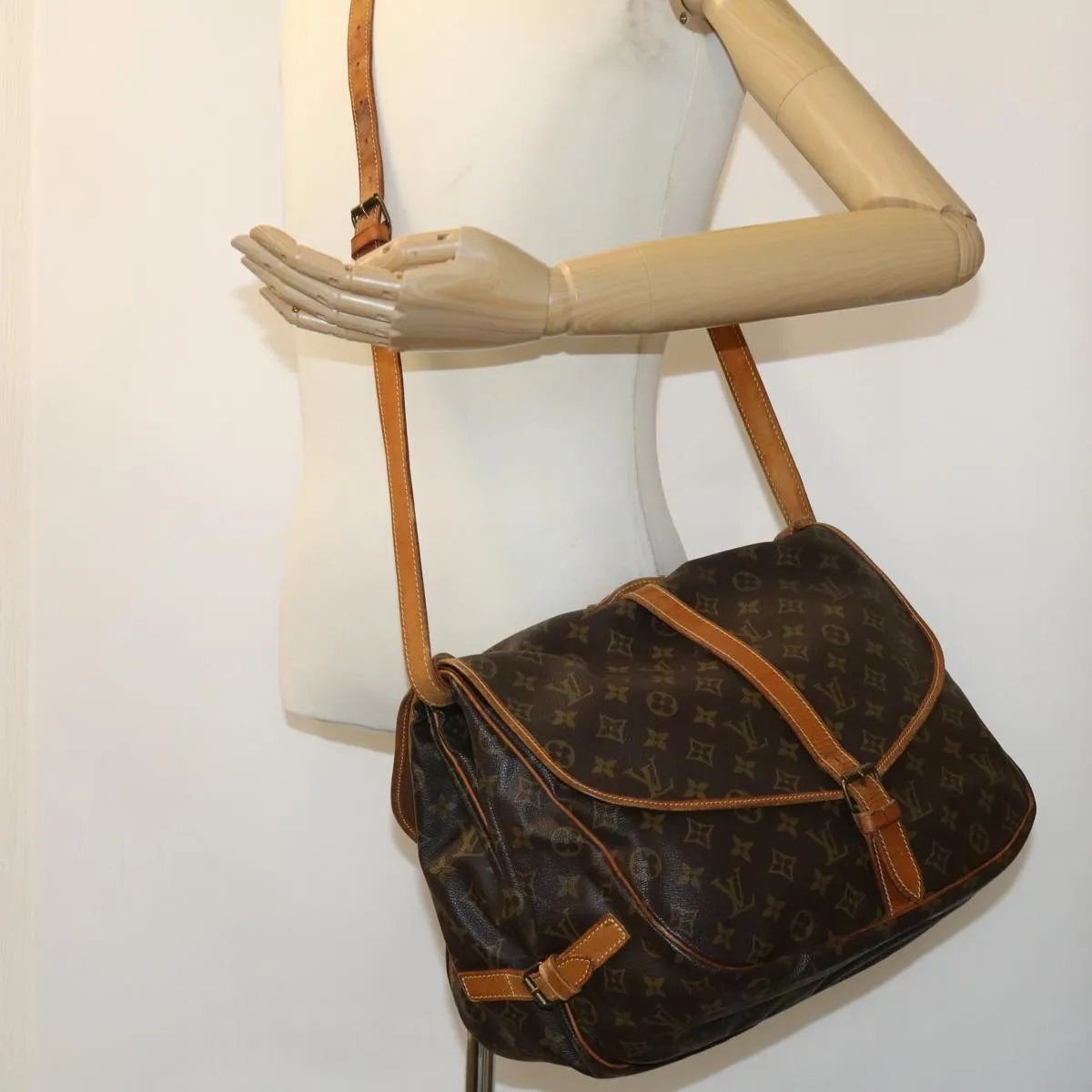 Louis Vuitton Brown Canvas Saumur 35 shoulder bag