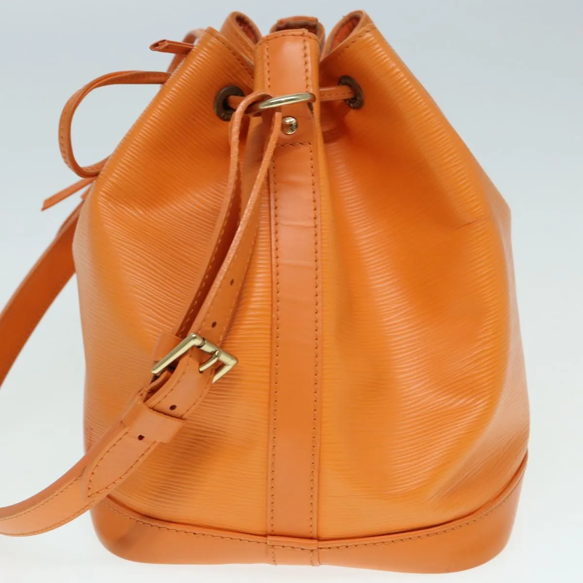 LOUIS VUITTON Epi Petit Noe Shoulder Bag Orange Mandarin M5901H LV Auth 87364