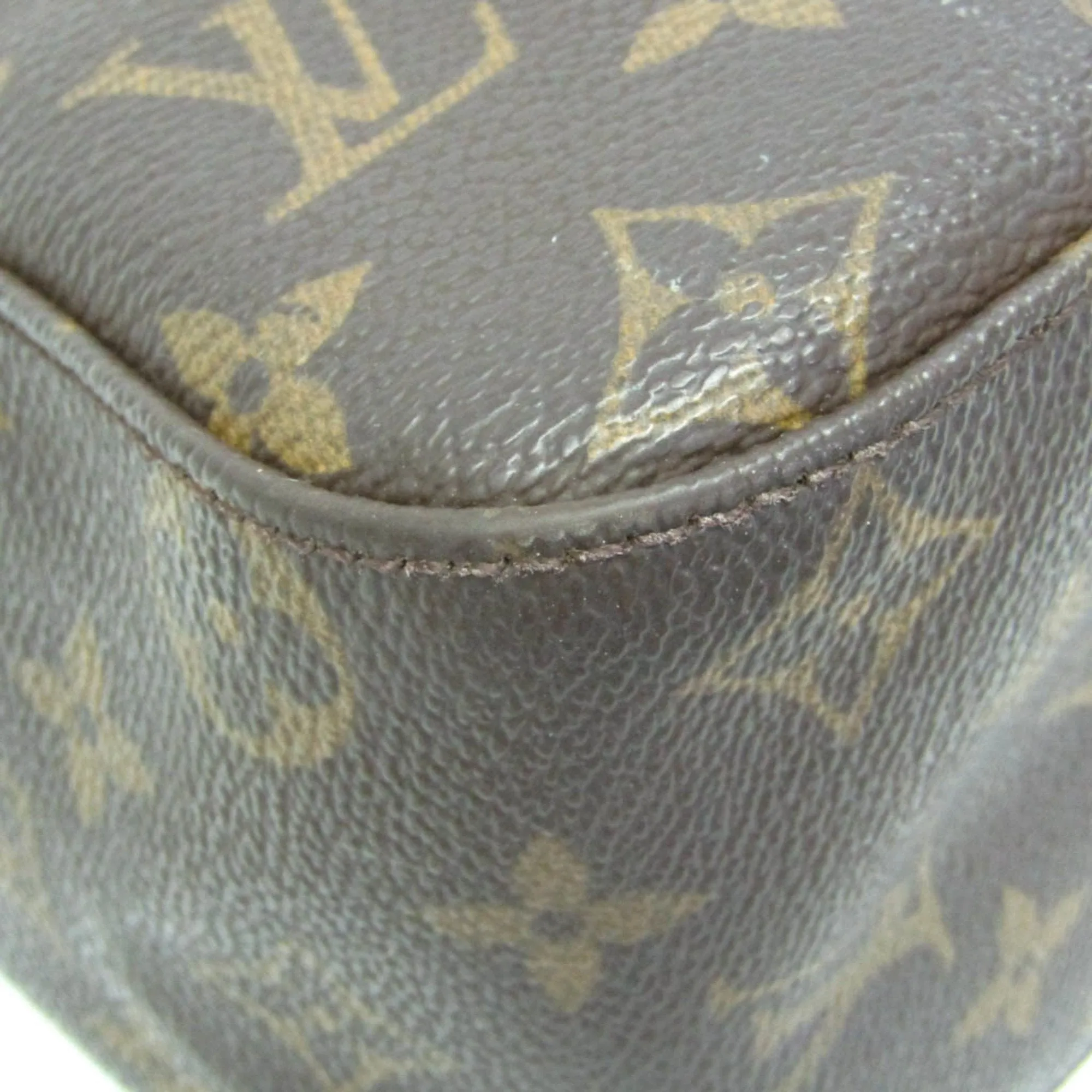 LOUIS VUITTON Looping Shoulder Bag