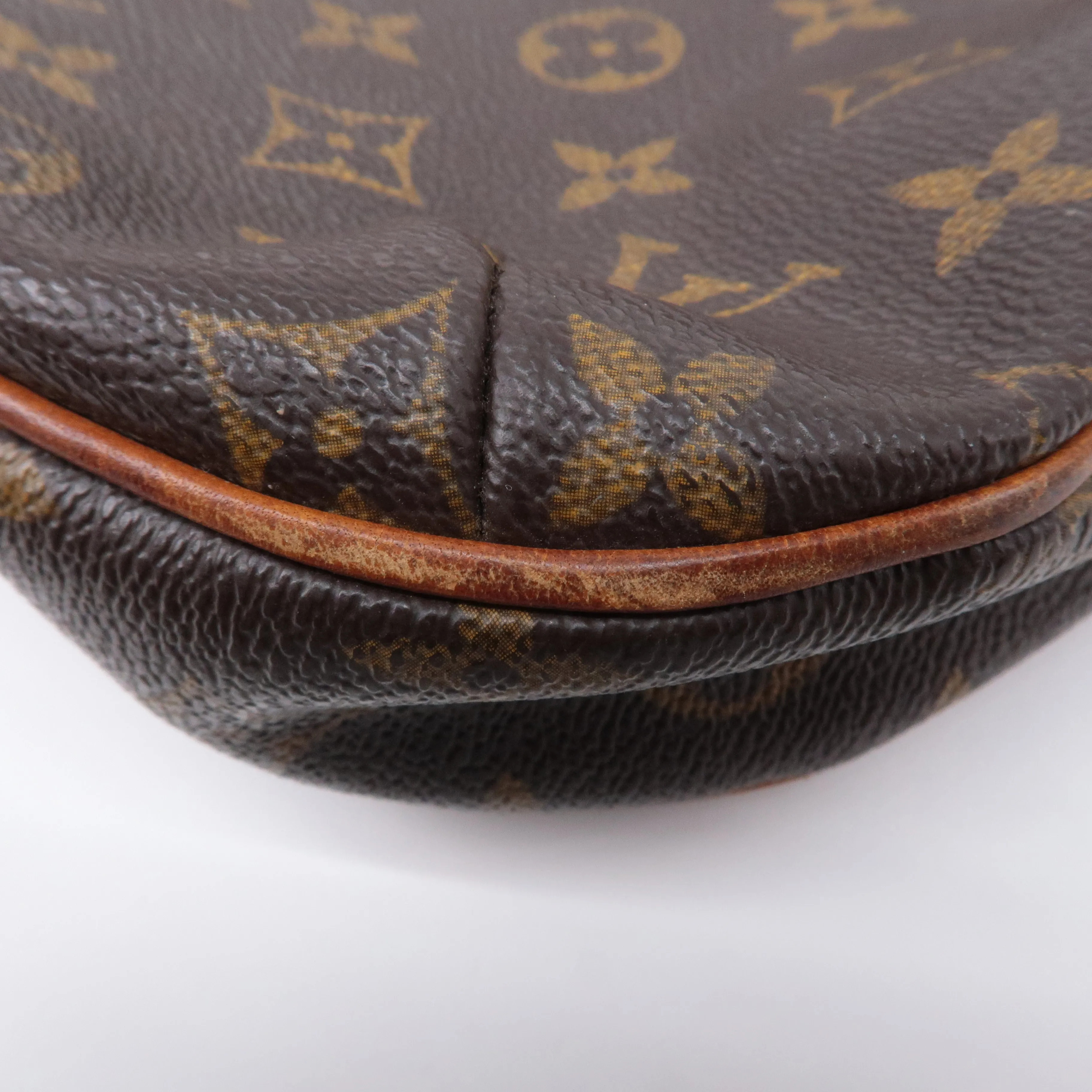 Louis Vuitton Monogram Odeon MM Crossbody Shoulder Bag M56389