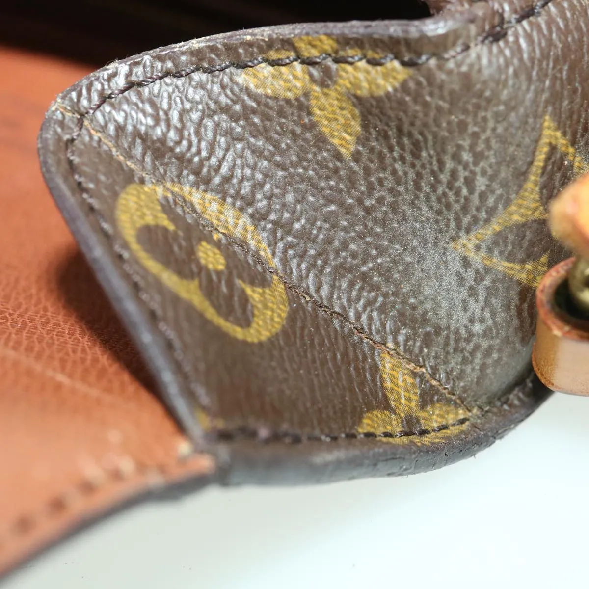 LOUIS VUITTON Monogram Saint Cloud MM Shoulder Bag M51243 LV Auth 35487