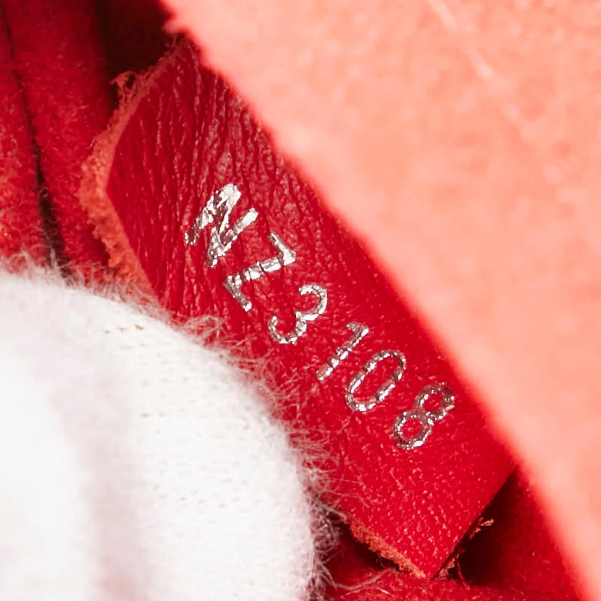 LOUIS VUITTON New wave Shoulder Bag