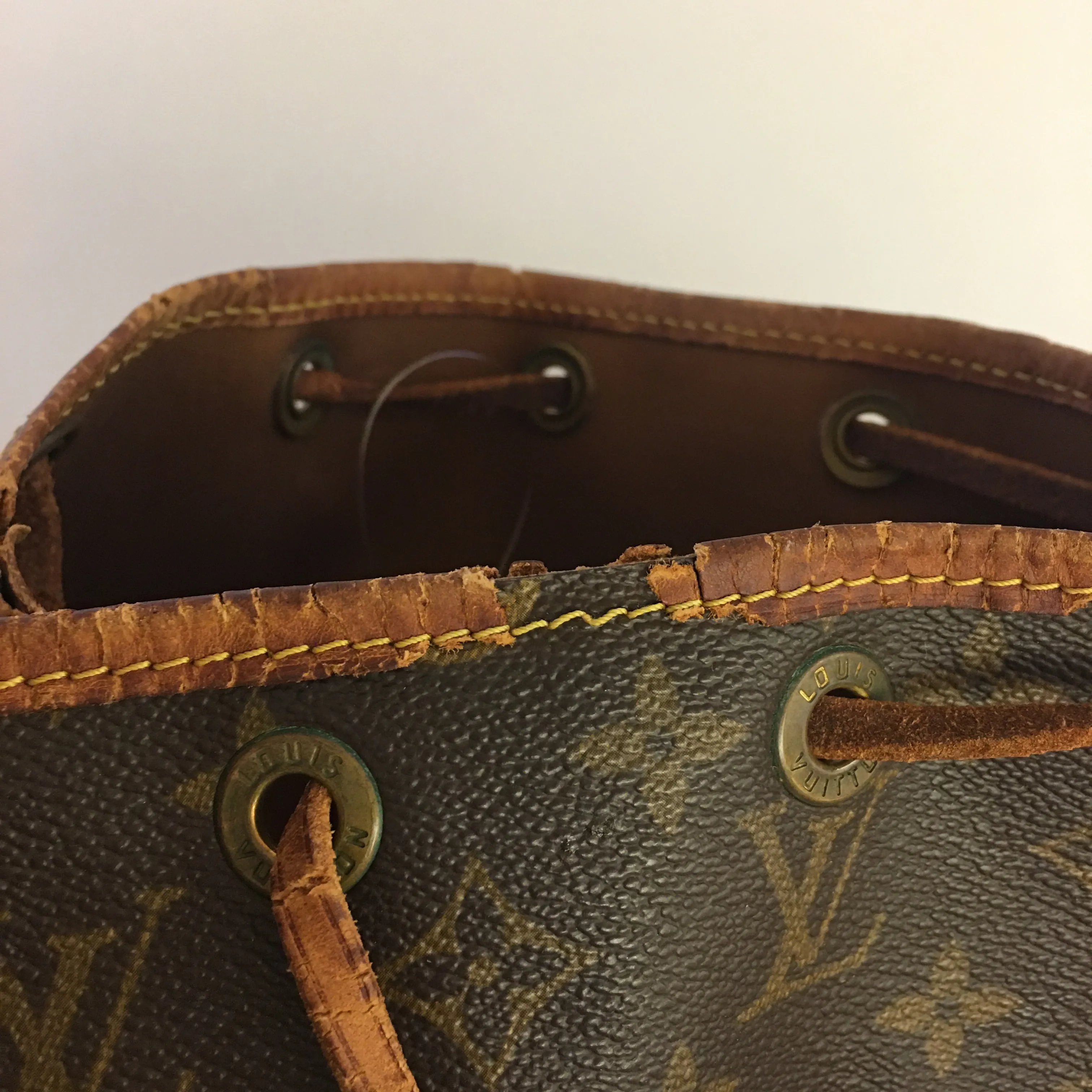 LOUIS VUITTON Noe Shoulder Bag in Brown Canvas