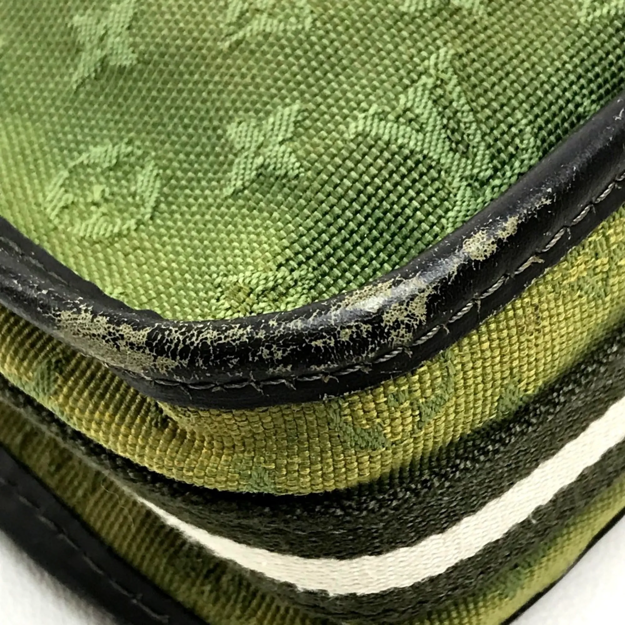 Louis Vuitton   Shoulder Bag