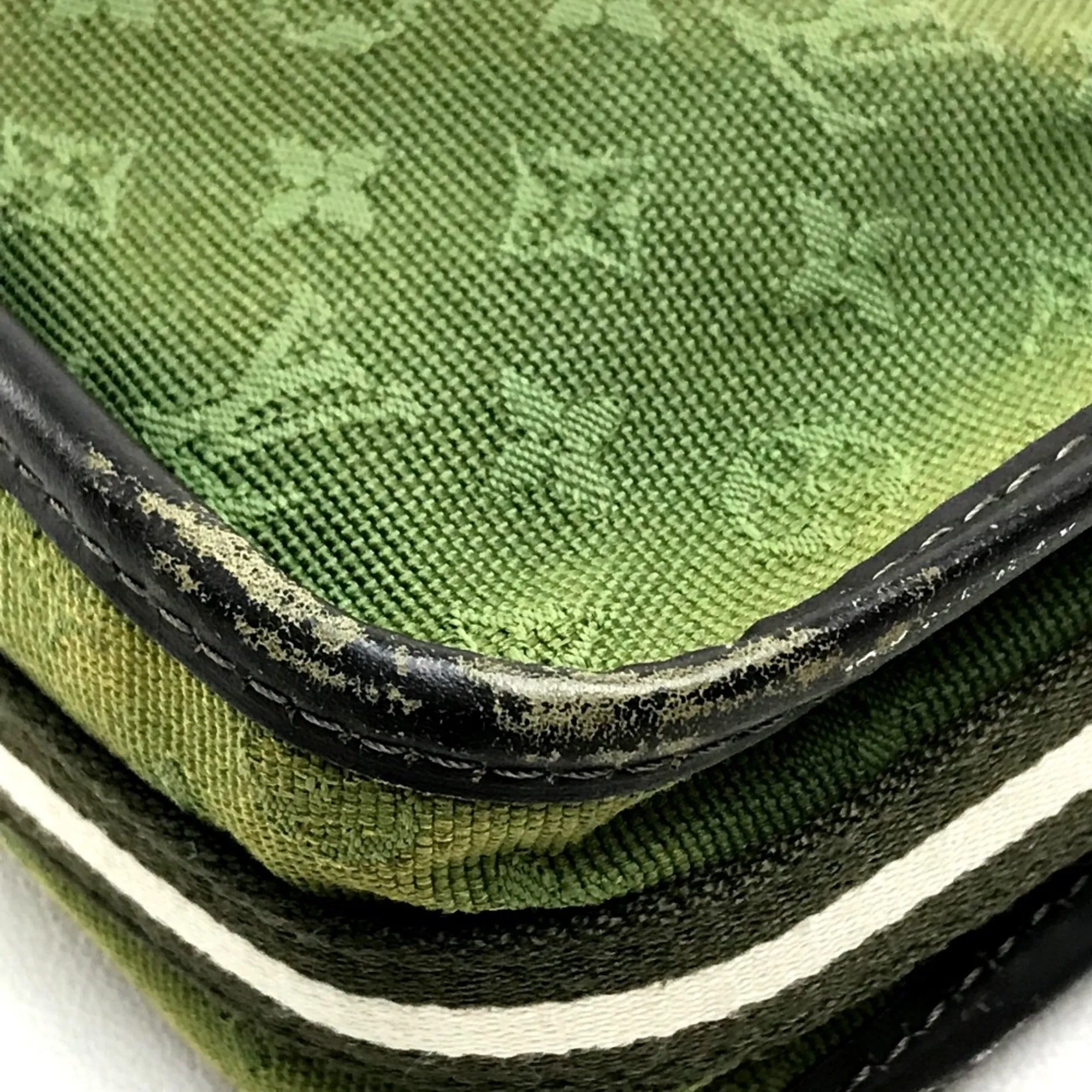 Louis Vuitton   Shoulder Bag