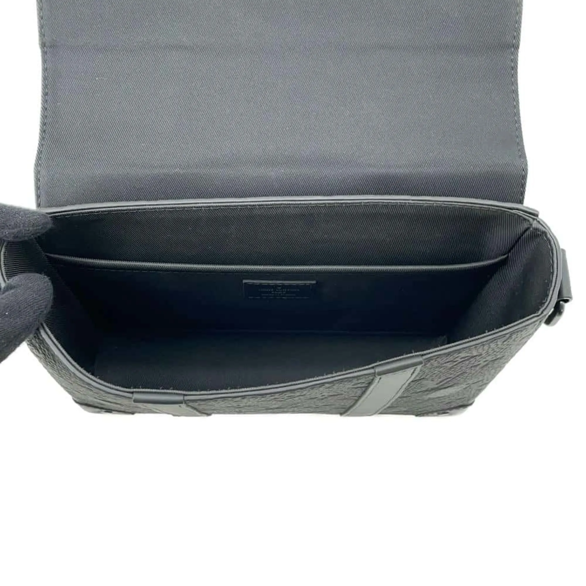 Louis Vuitton Taurillon  Noir Leather Shoulder Bag
