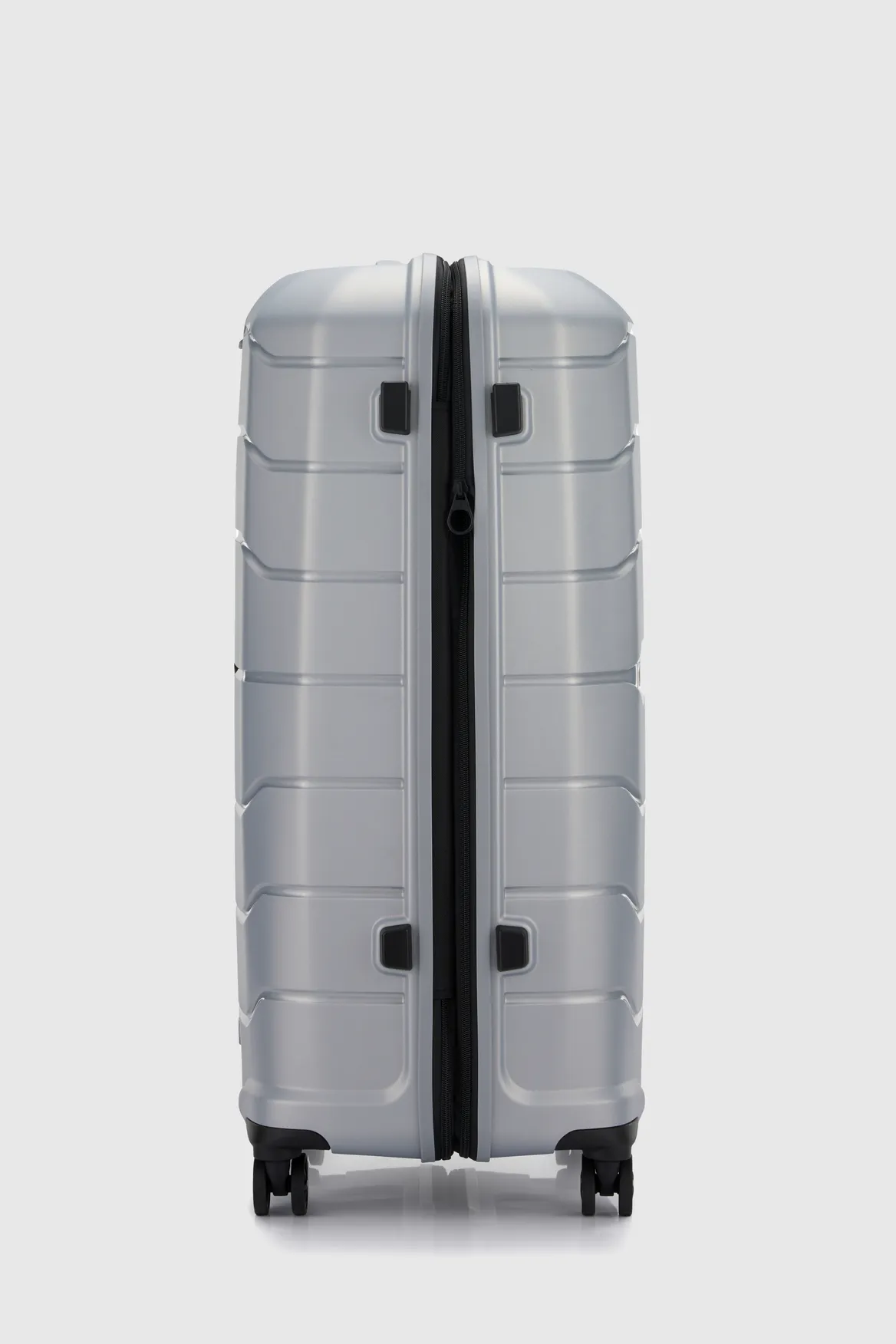 Oc2lite Check-In 81cm Suitcase