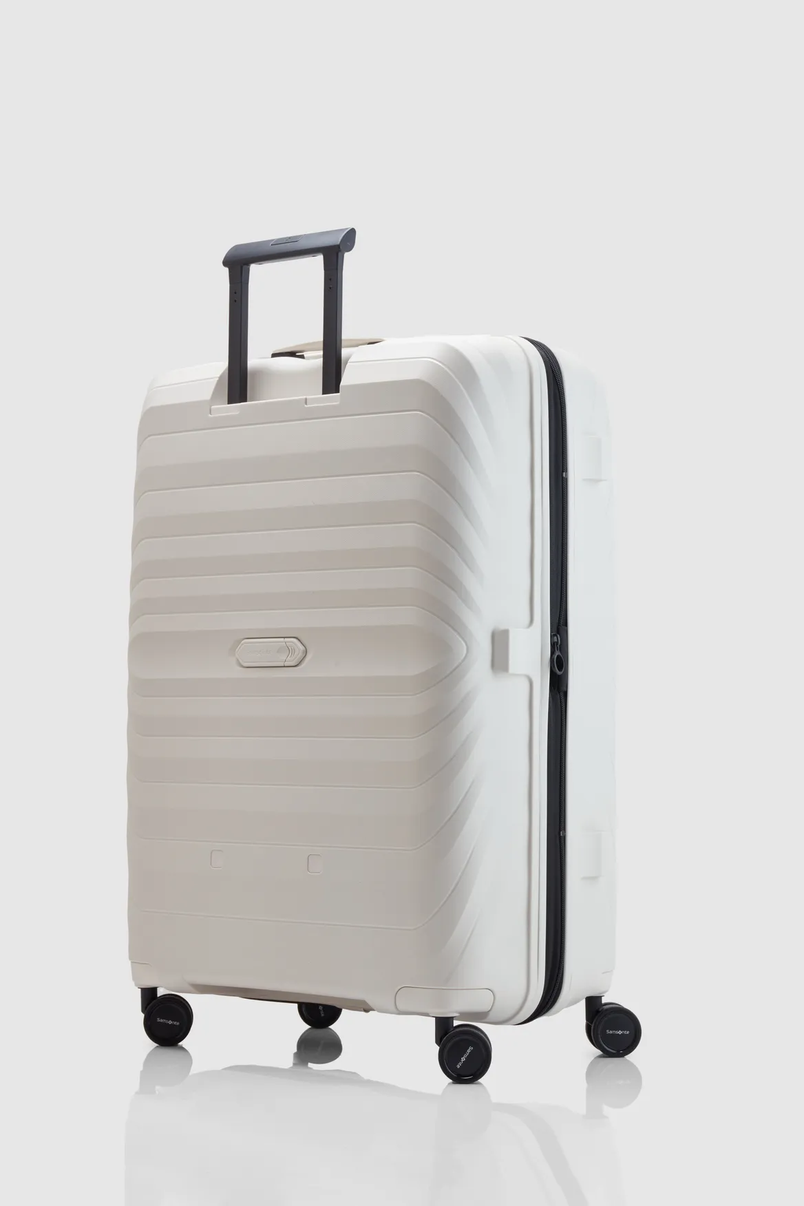Octolite Neo 75cm Suitcase