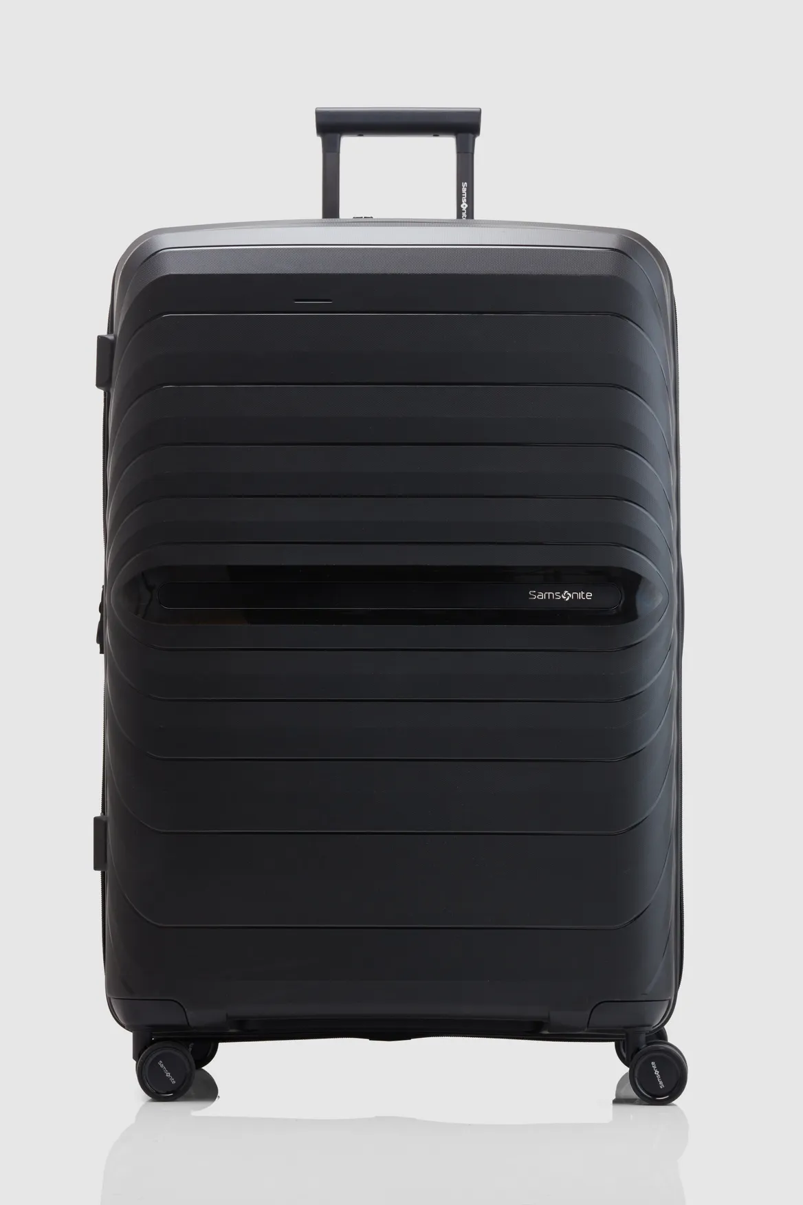 Octolite Neo 81cm Suitcase